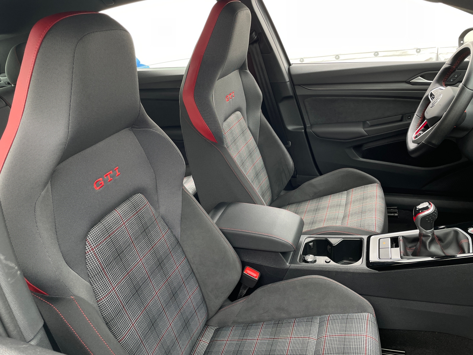 Thumbnail: 2024 Volkswagen Golf - 2