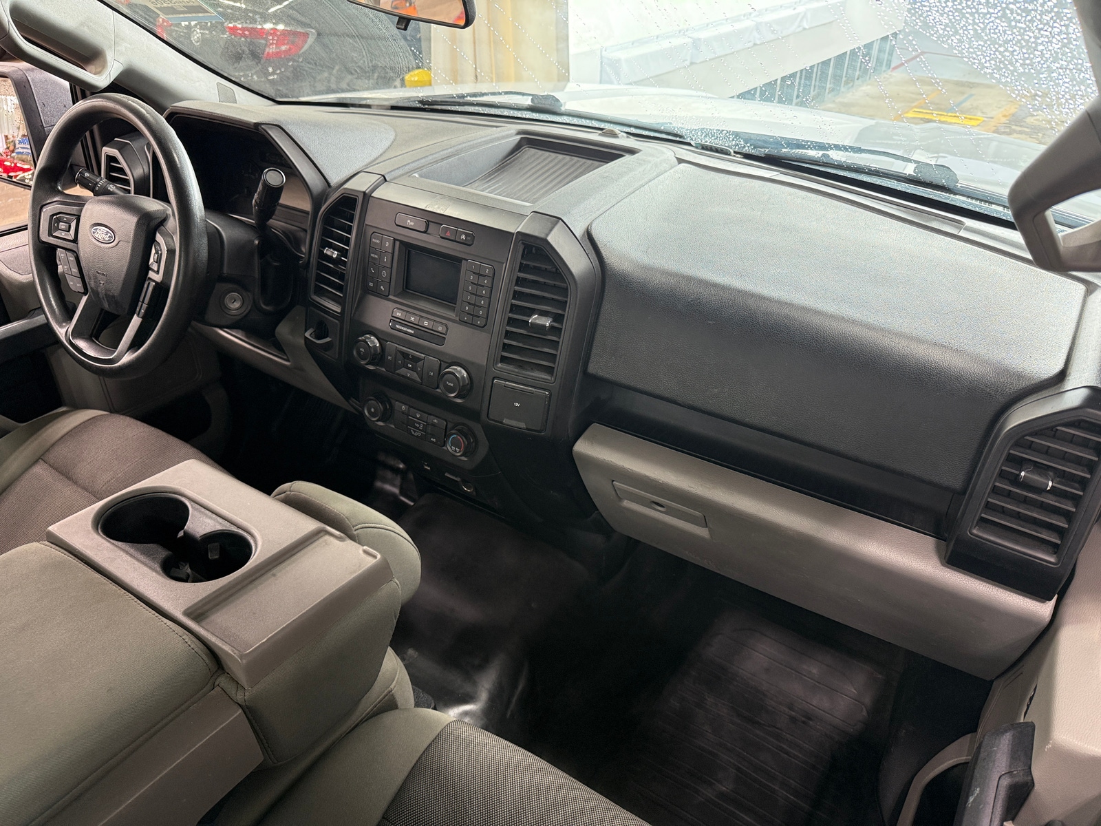 Thumbnail: 2020 Ford Econoline - 3