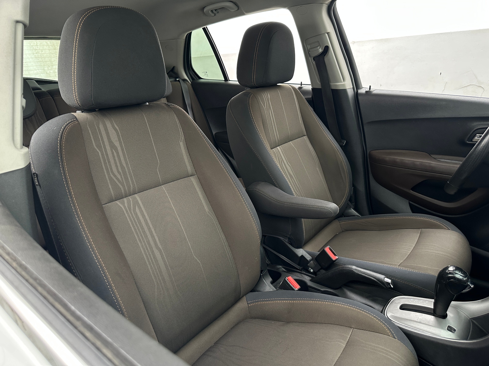 Thumbnail: 2016 Chevrolet Trax - 2