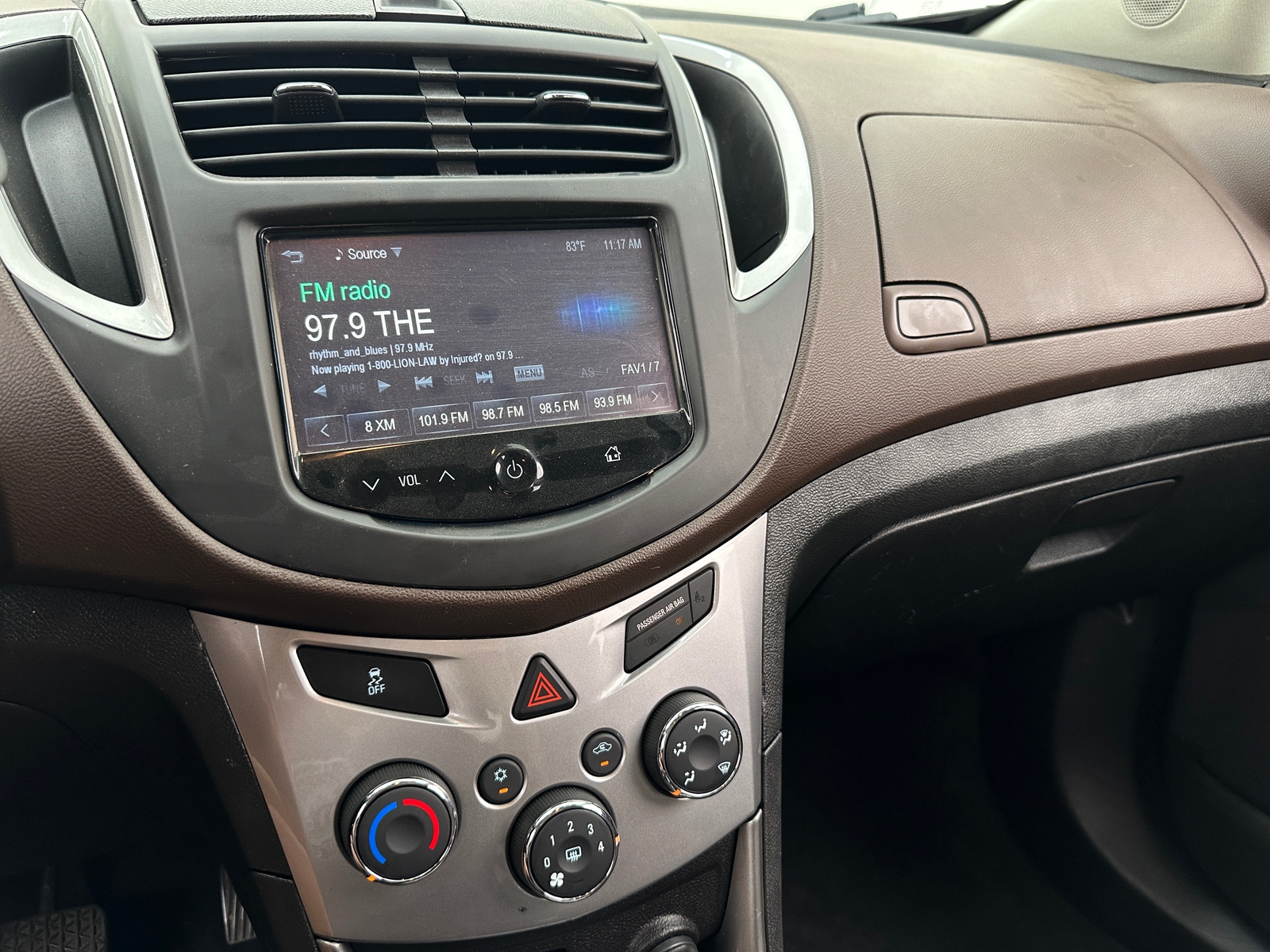 Thumbnail: 2016 Chevrolet Trax - 4