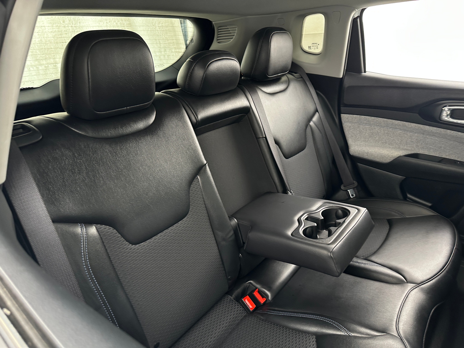 Thumbnail: 2022 Jeep Compass - 6