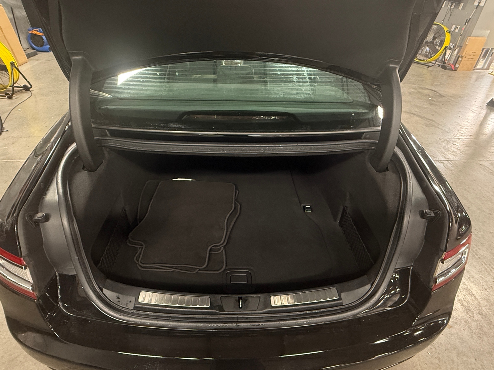 Thumbnail: 2020 Lincoln Continental - 6