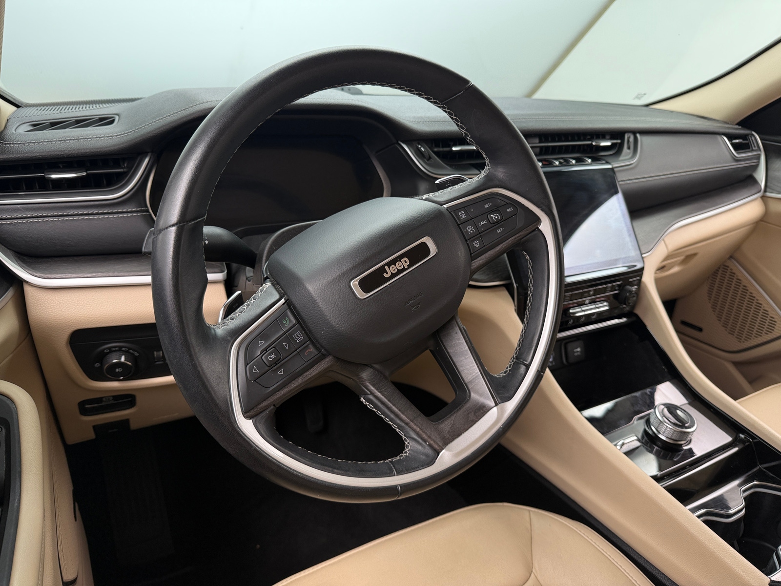 Thumbnail: 2021 Jeep Grand Cherokee L - 4