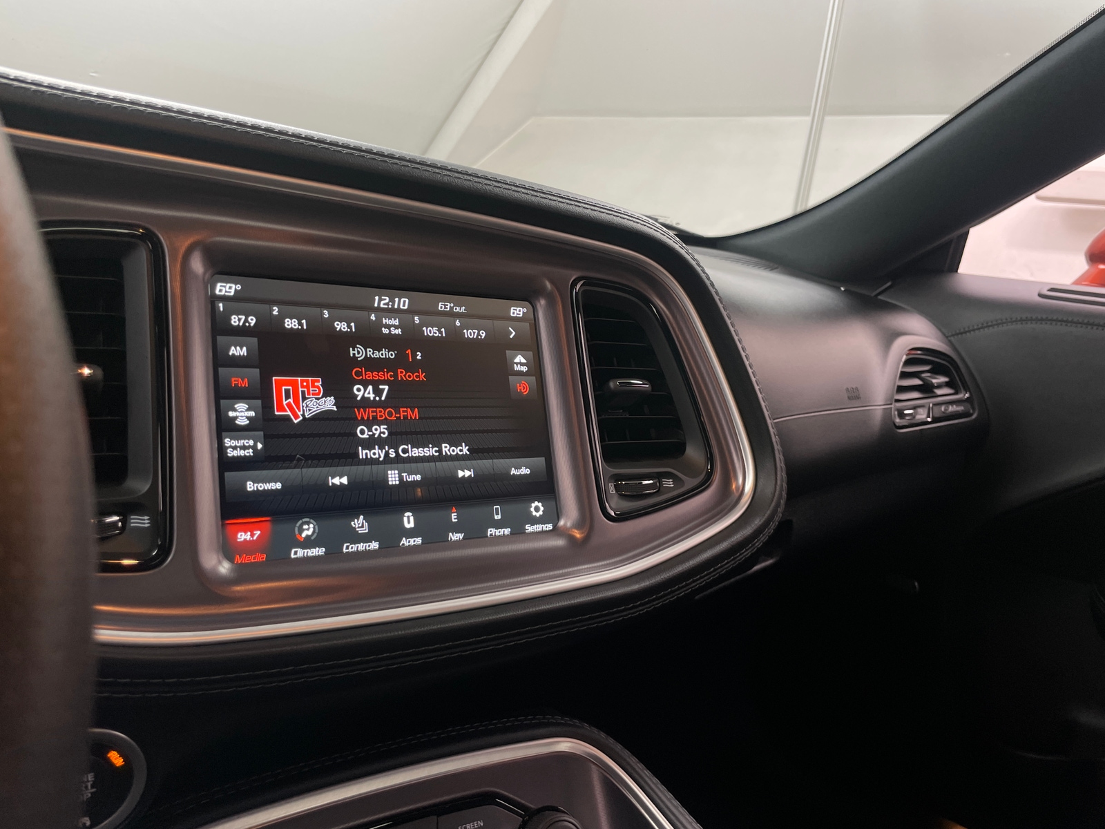Thumbnail: 2021 Dodge Challenger - 2