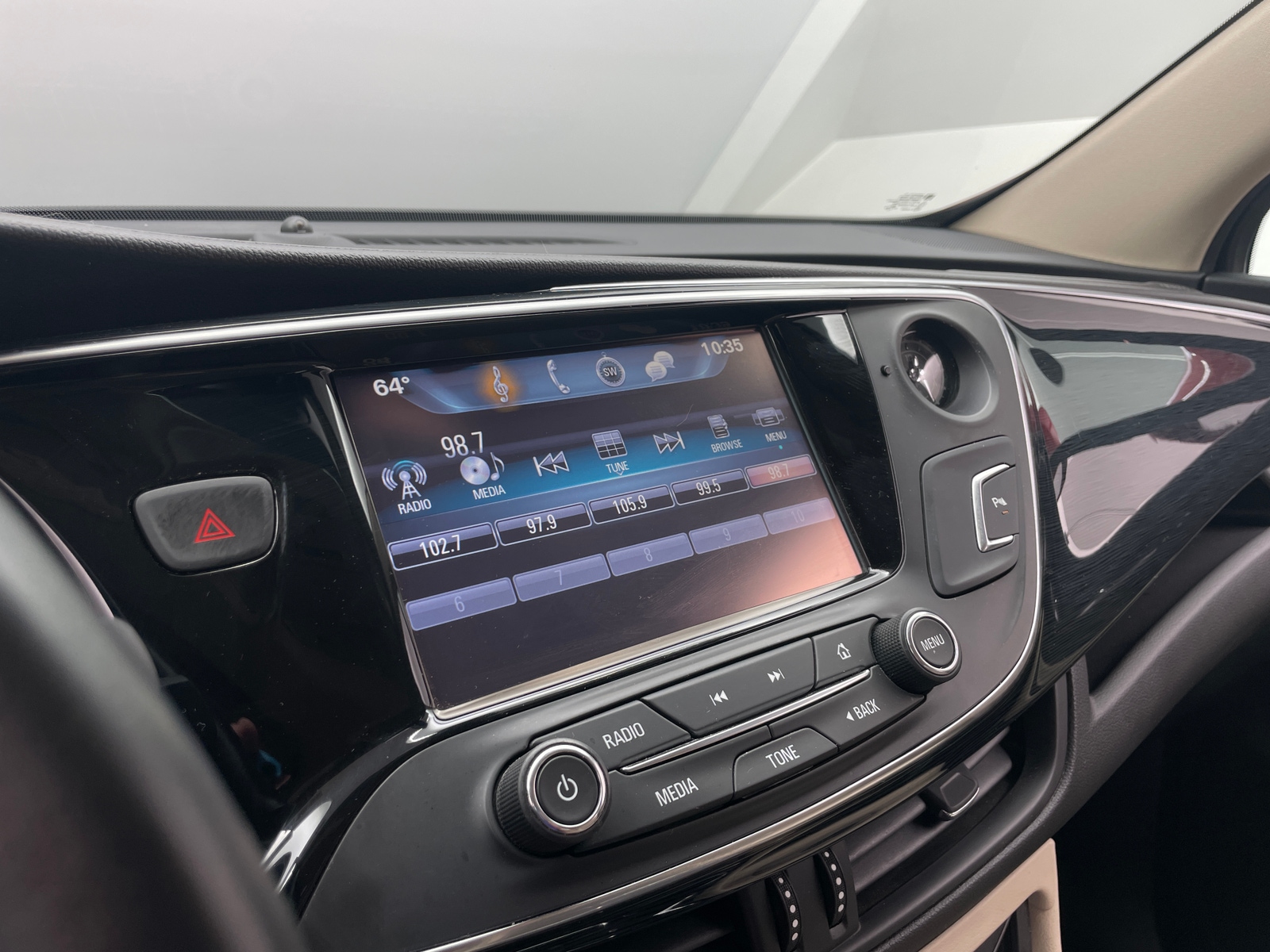 Thumbnail: 2017 Buick Envision - 3
