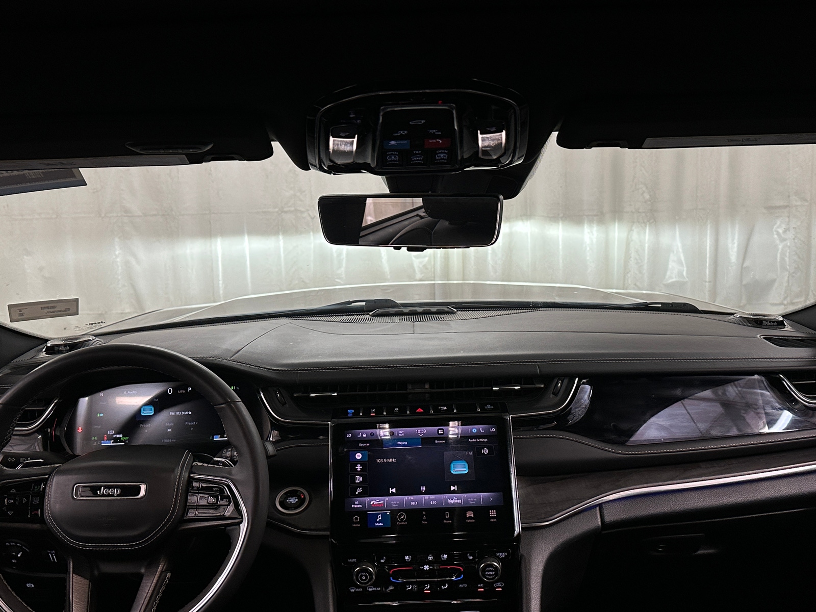 Thumbnail: 2023 Jeep Grand Cherokee - 2