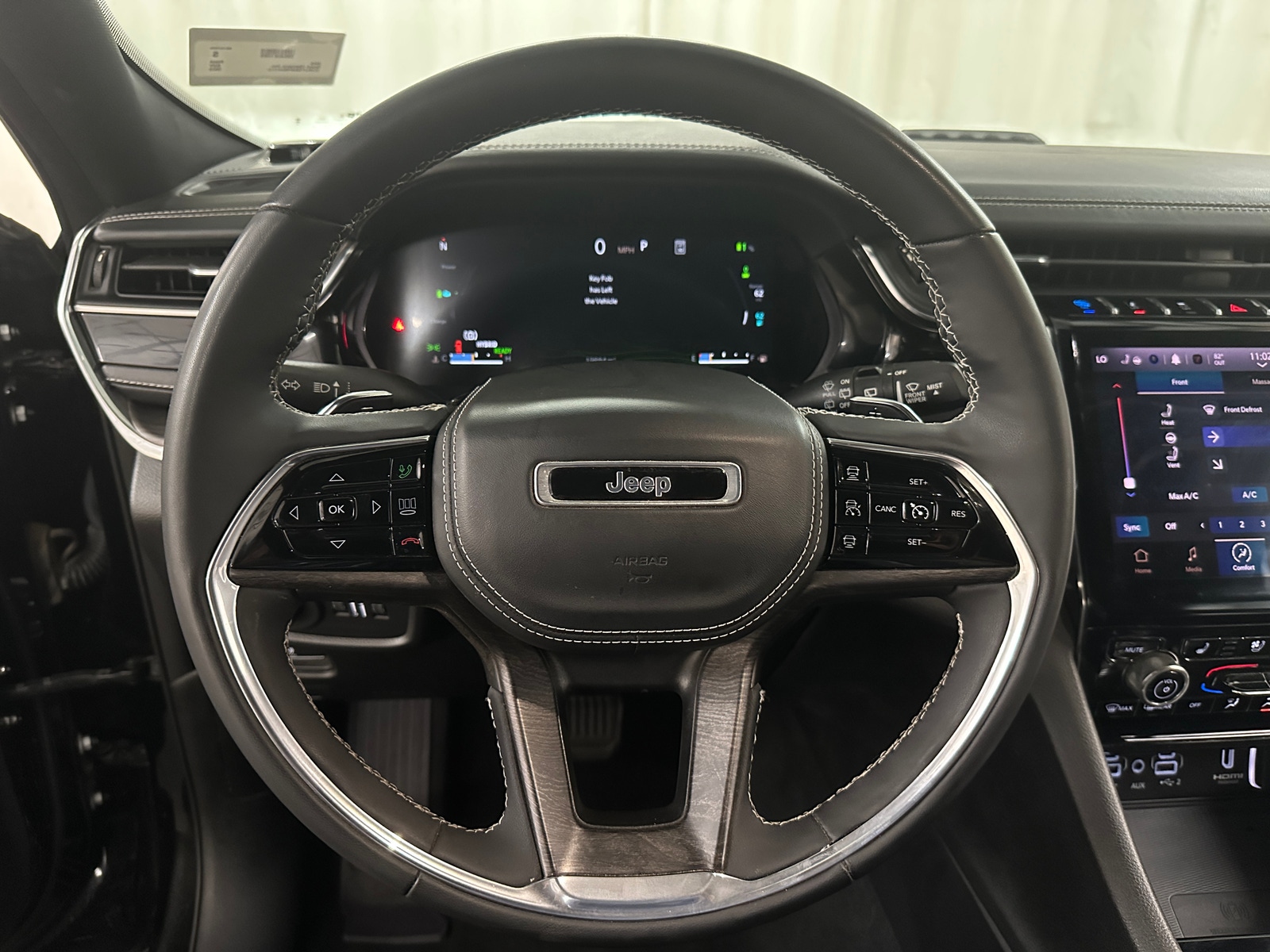 Thumbnail: 2023 Jeep Grand Cherokee - 4