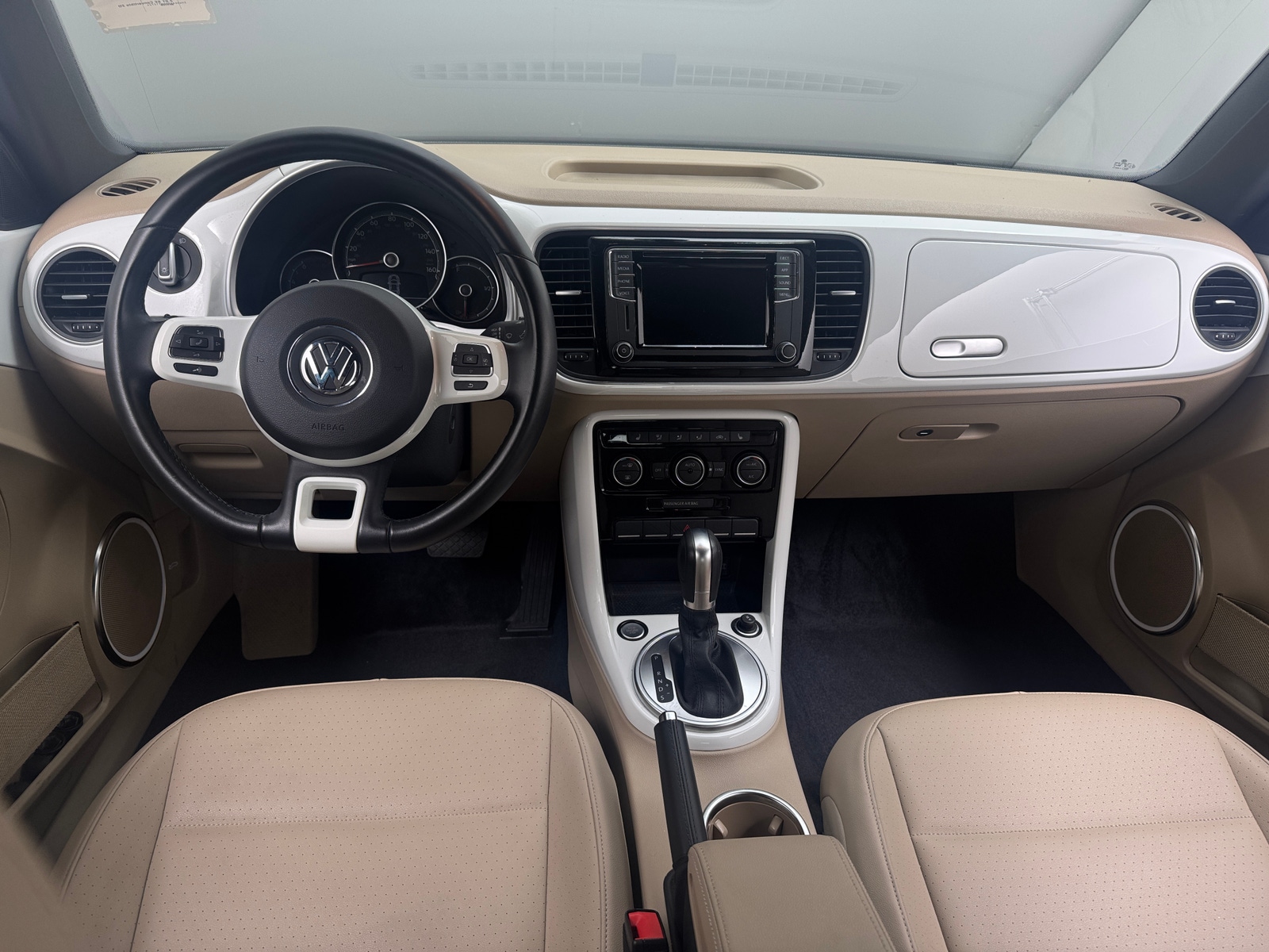 Thumbnail: 2019 Volkswagen Beetle - 2