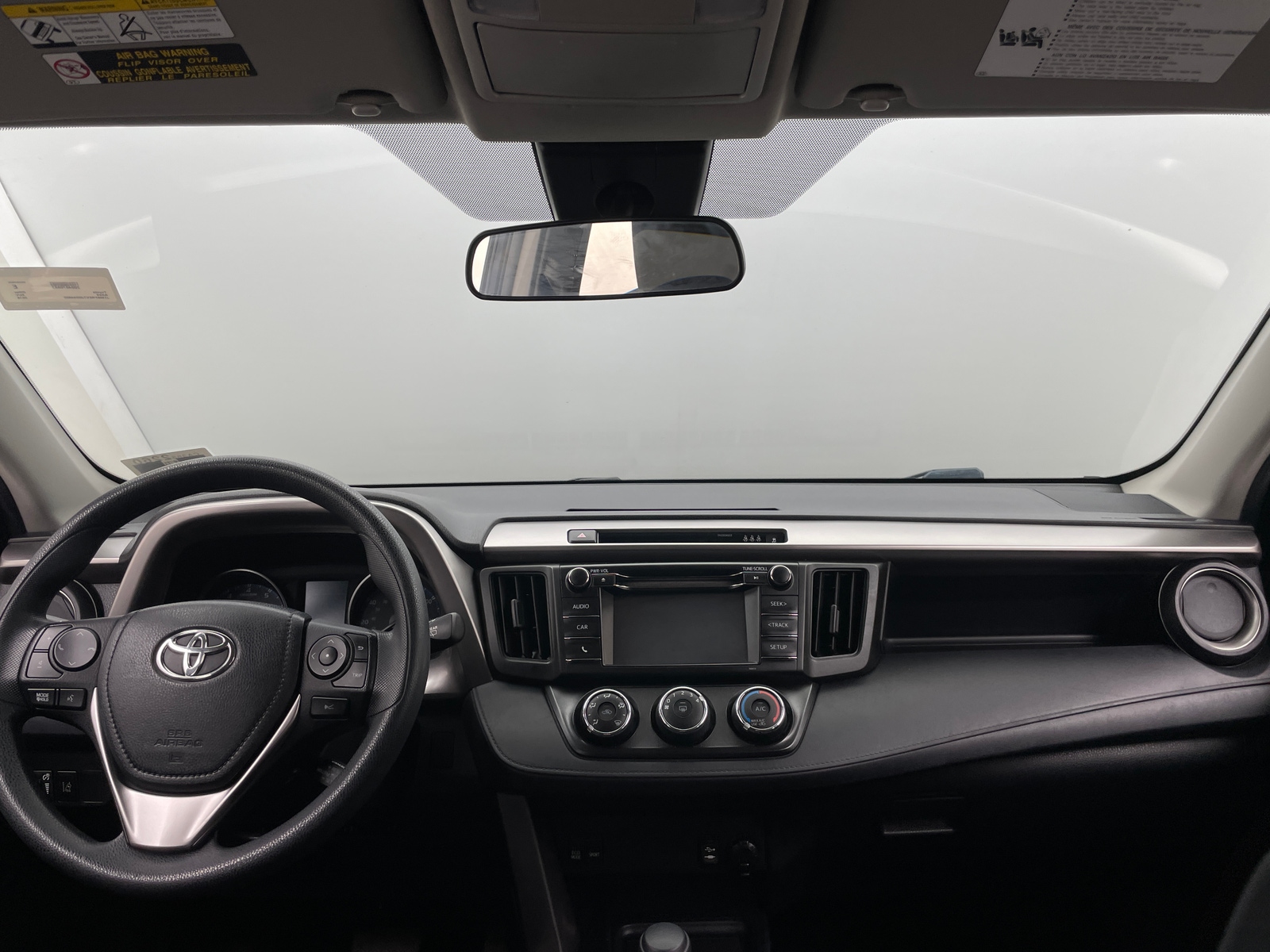Thumbnail: 2018 Toyota RAV4 - 3