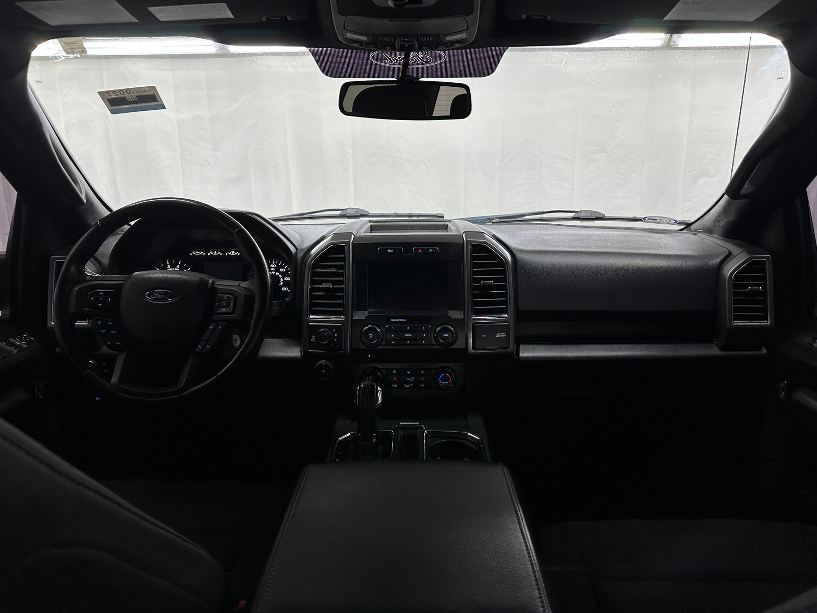 Thumbnail: 2018 Ford Econoline - 3