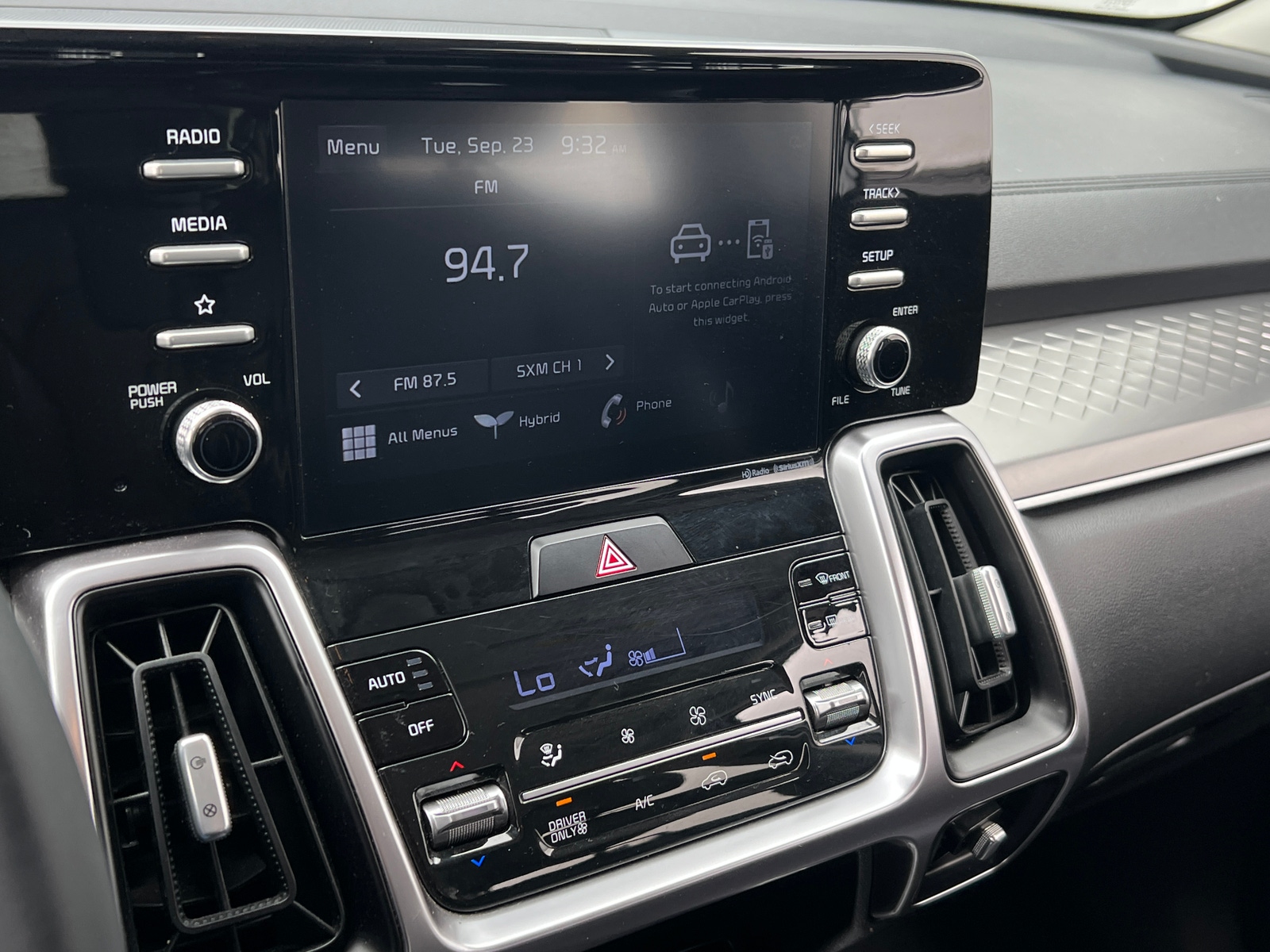 Thumbnail: 2021 Kia Sorento - 3