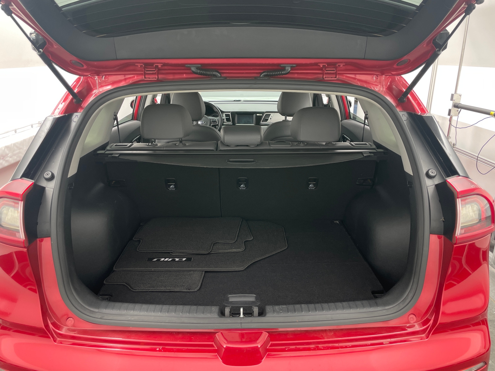 Thumbnail: 2019 Kia Niro - 6