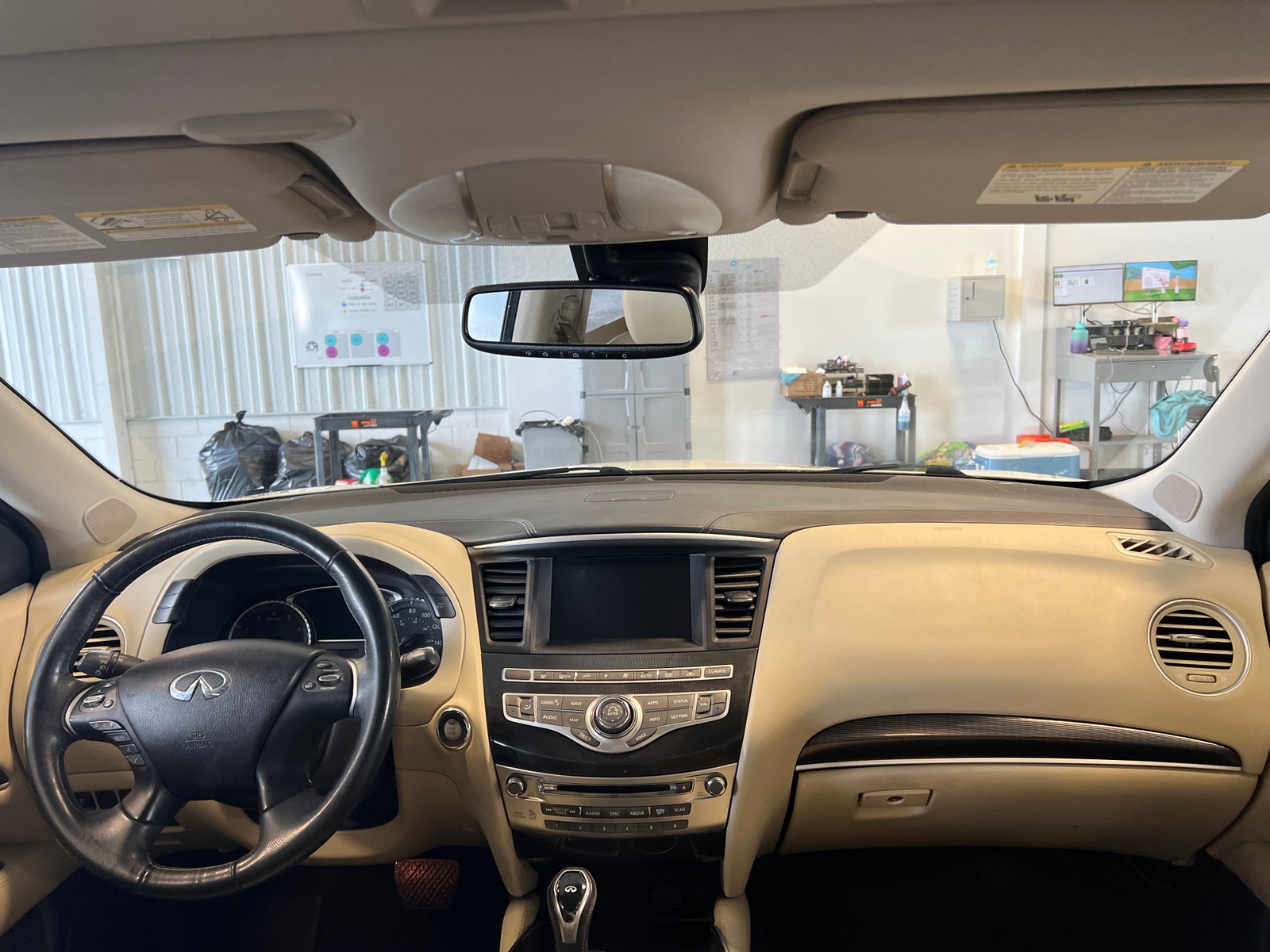 Thumbnail: 2017 INFINITI QX60 - 2