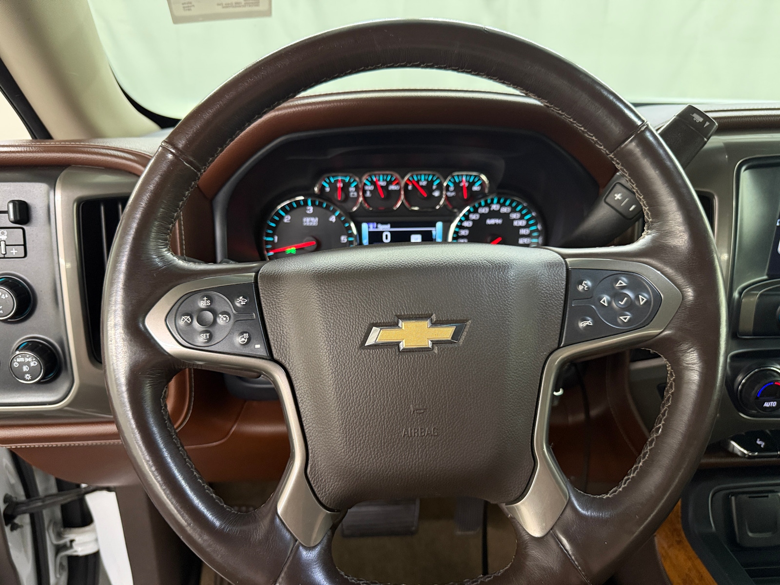 Thumbnail: 2017 Chevrolet Silverado 1500 - 4