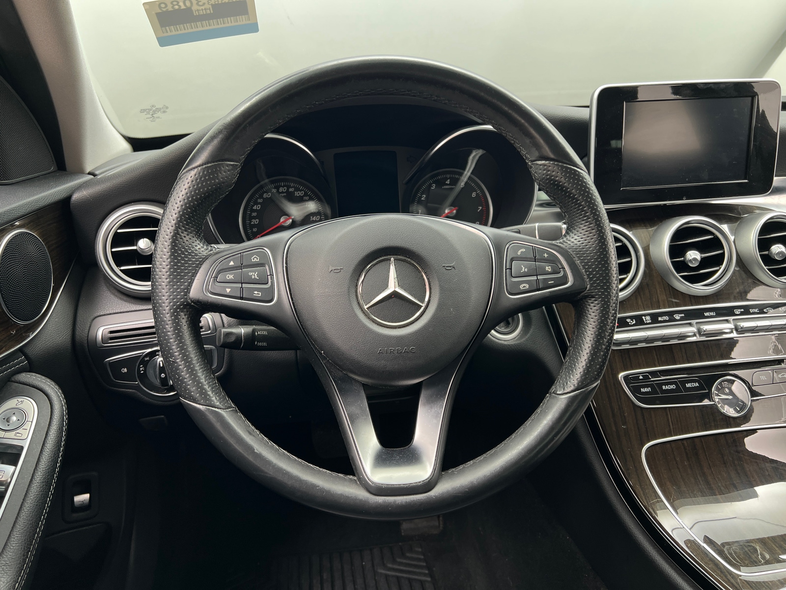 Thumbnail: 2015 Mercedes-Benz C-Class - 4
