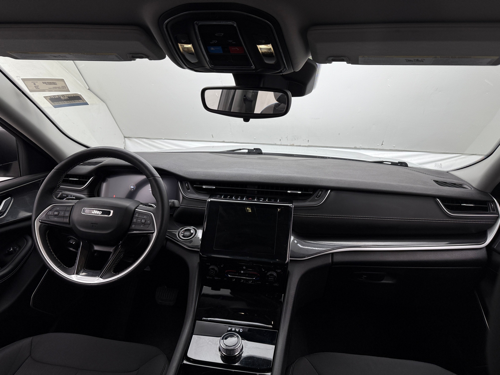 Thumbnail: 2022 Jeep Grand Cherokee - 3