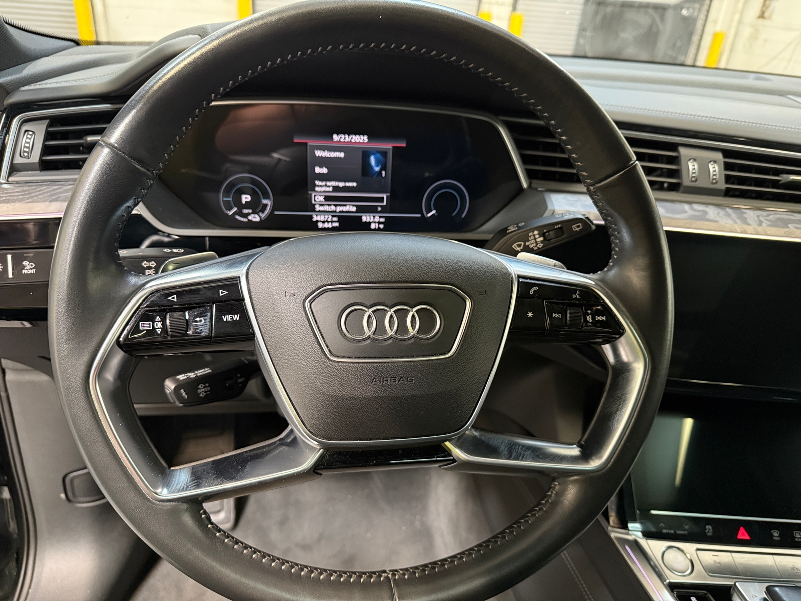 Thumbnail: 2019 Audi e-tron - 4
