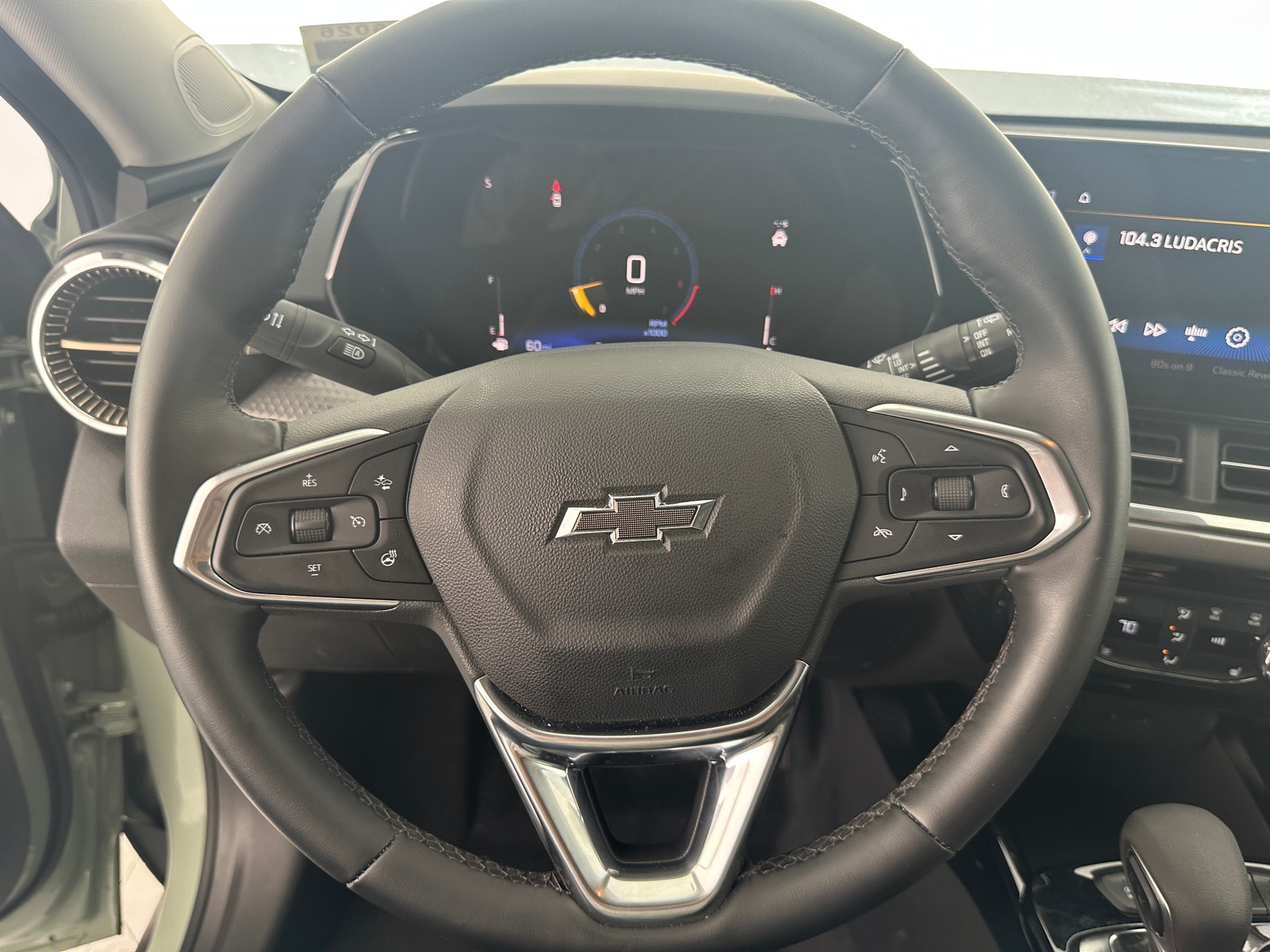 Thumbnail: 2025 Chevrolet Trax - 5
