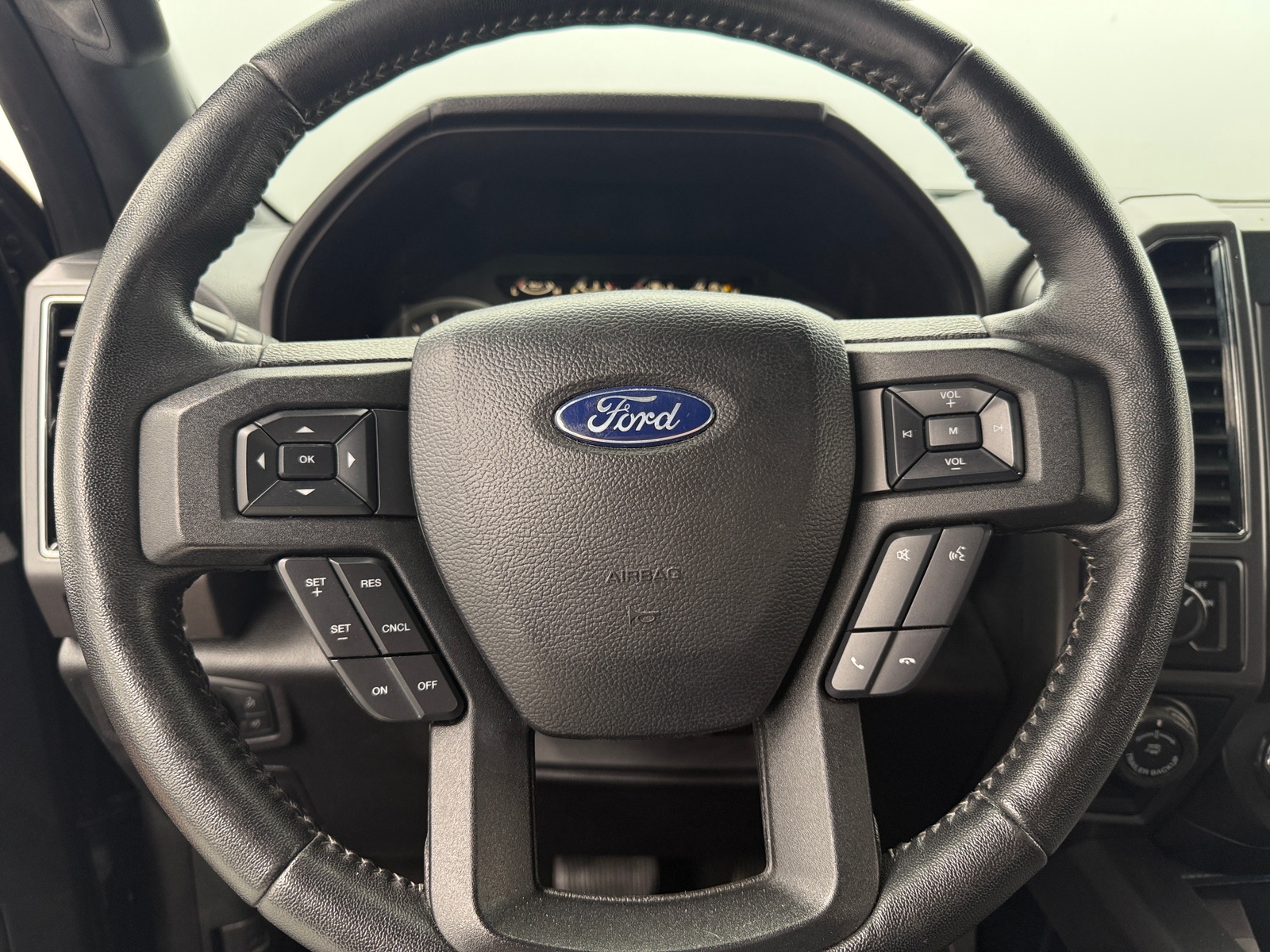 Thumbnail: 2018 Ford Econoline - 5