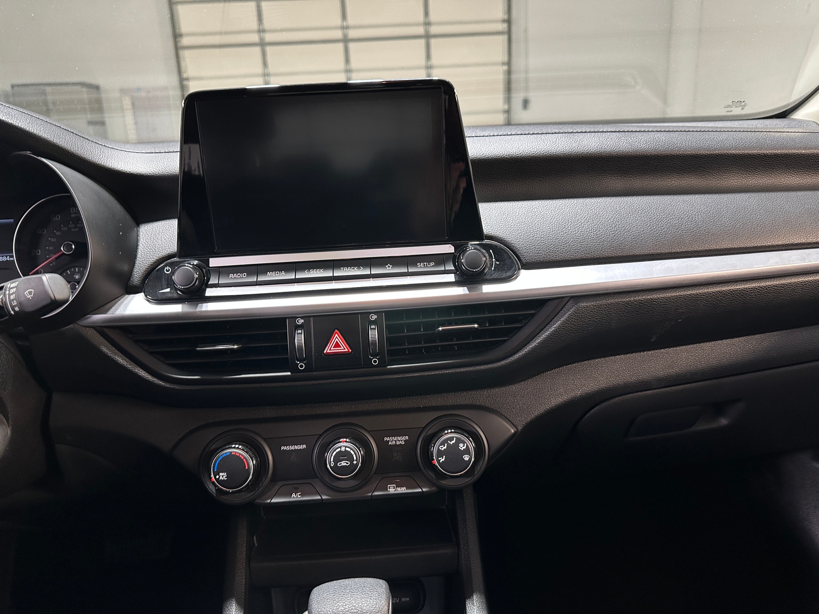Thumbnail: 2023 Kia Forte - 4