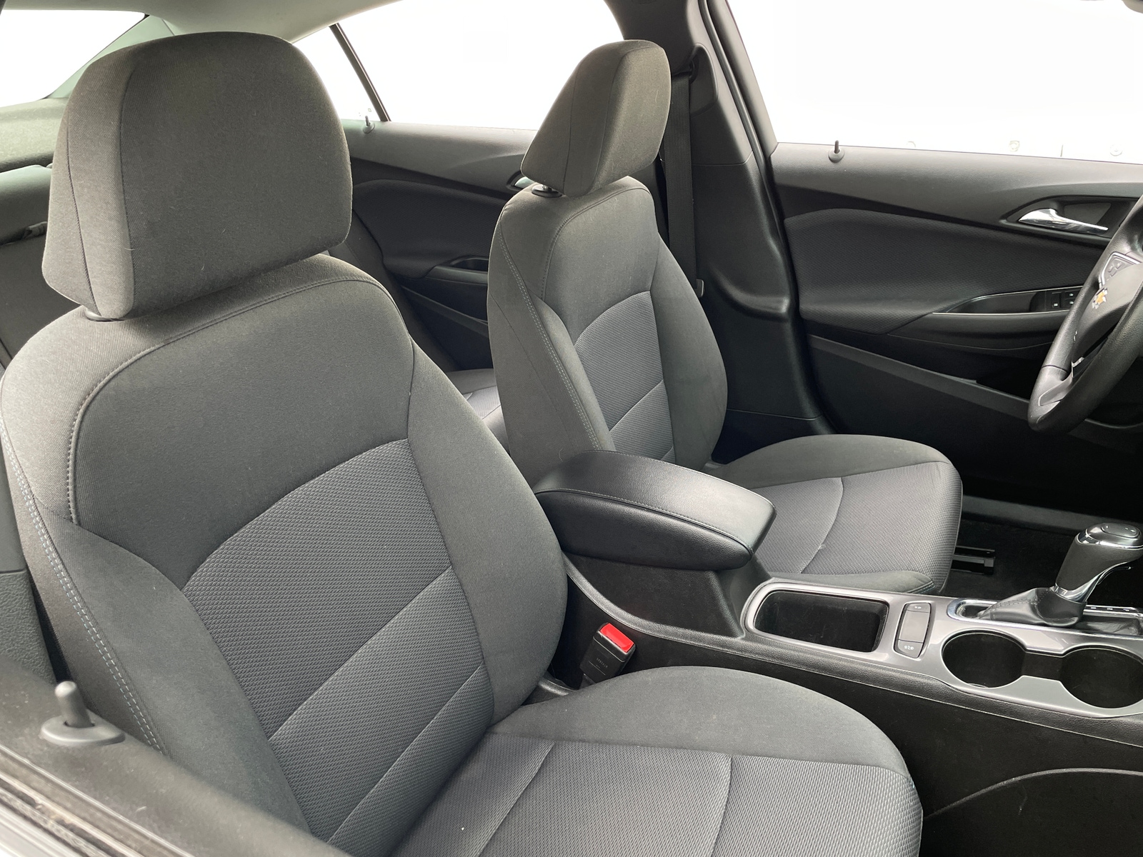 Thumbnail: 2019 Chevrolet Cruze - 2