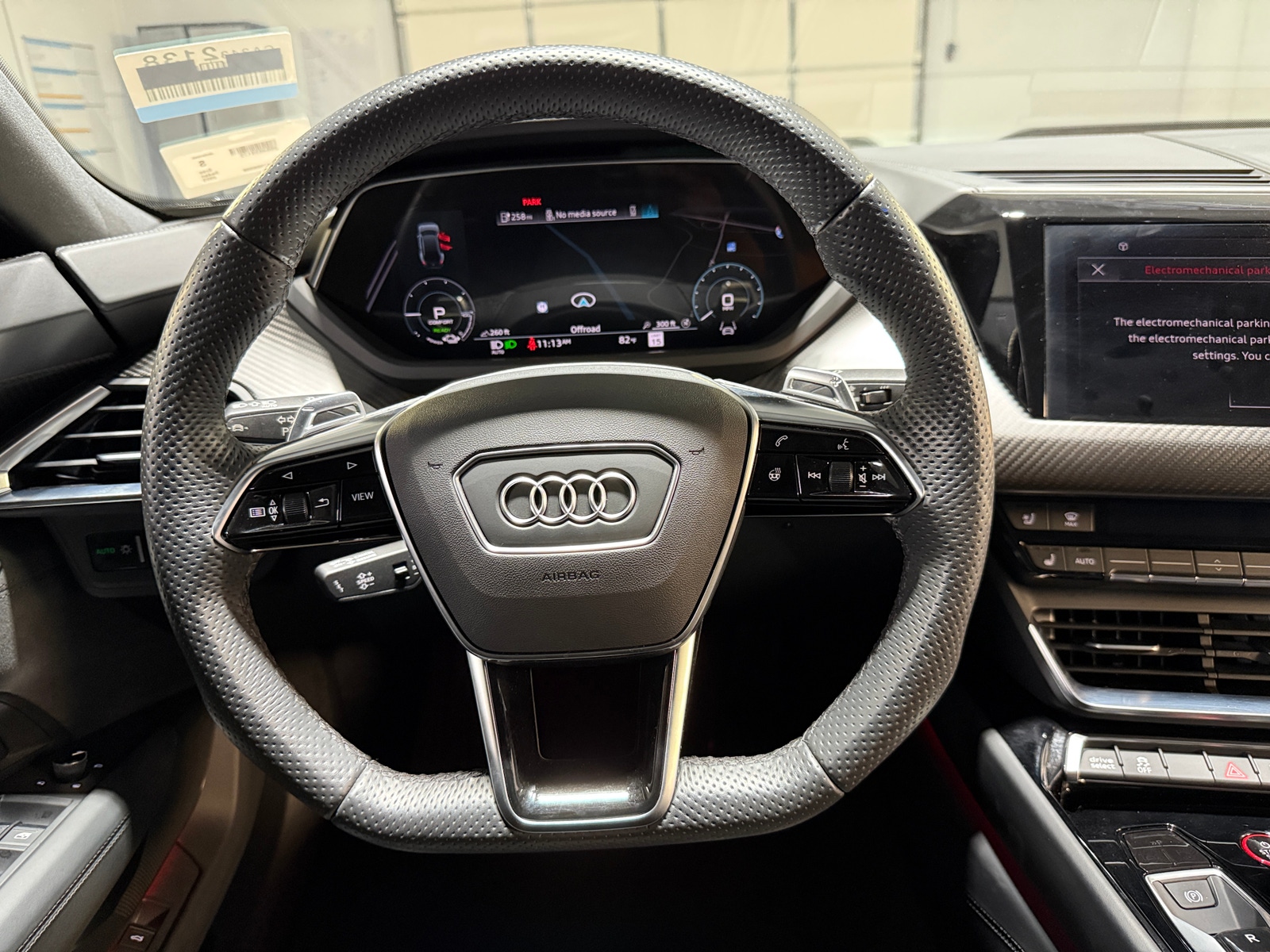 Thumbnail: 2023 Audi e-tron GT - 4