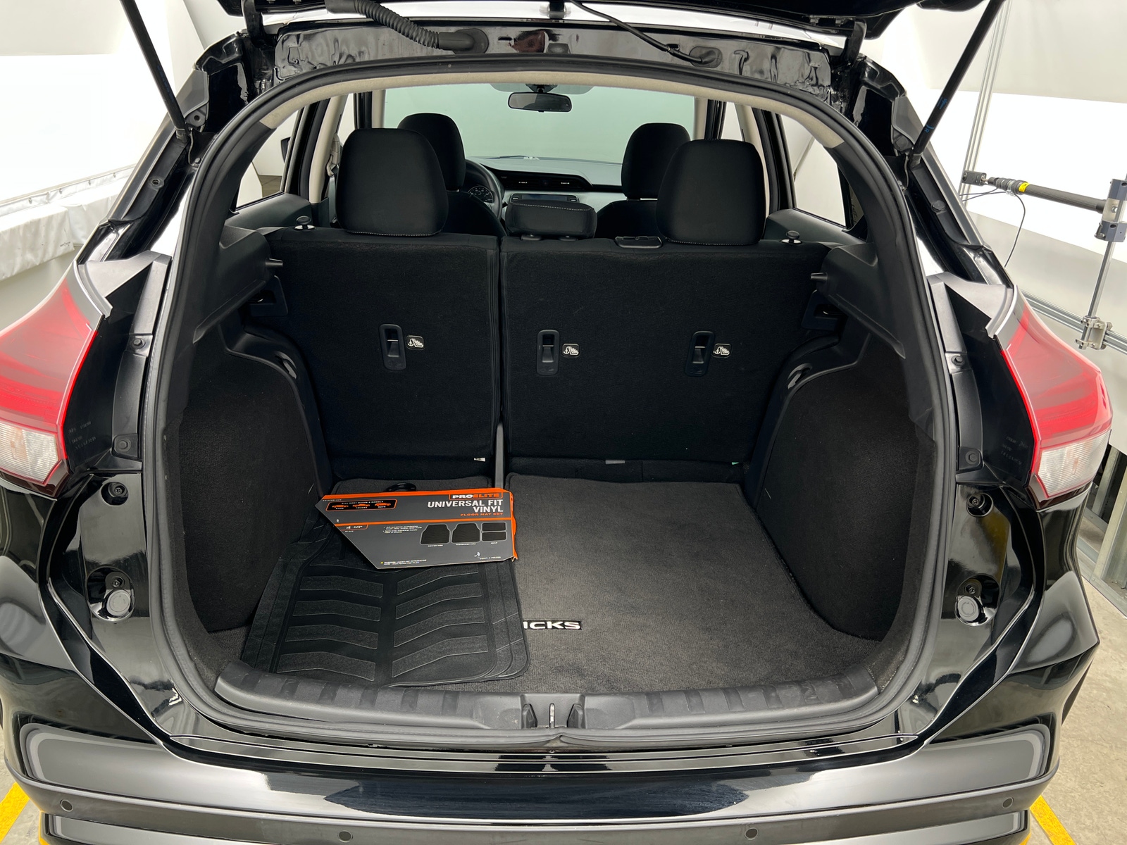 Thumbnail: 2023 Nissan Kicks - 7