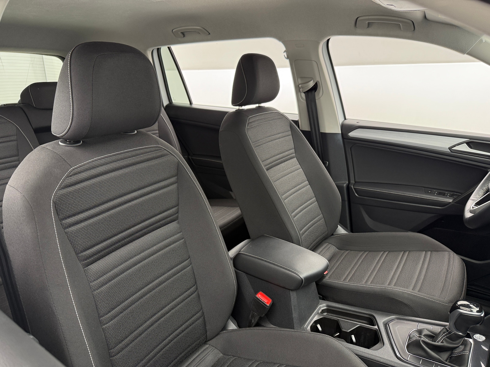 Thumbnail: 2024 Volkswagen Tiguan - 2