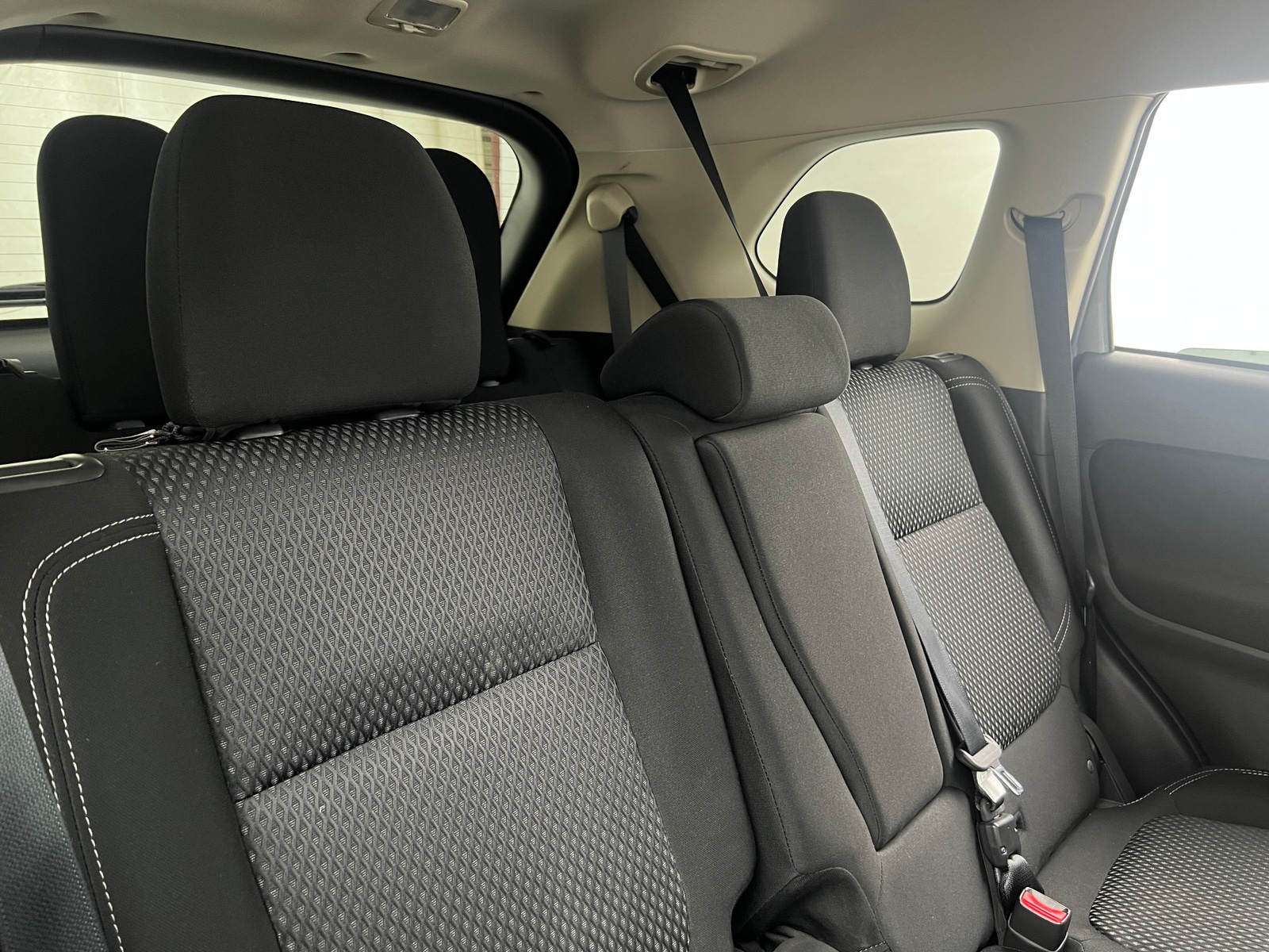 Thumbnail: 2019 Mitsubishi Outlander - 6