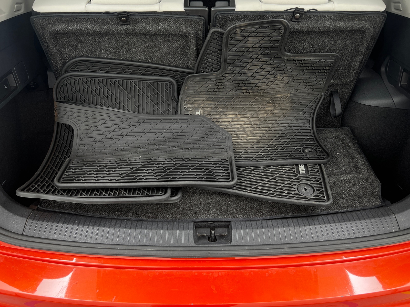 Thumbnail: 2019 Volkswagen Tiguan - 6