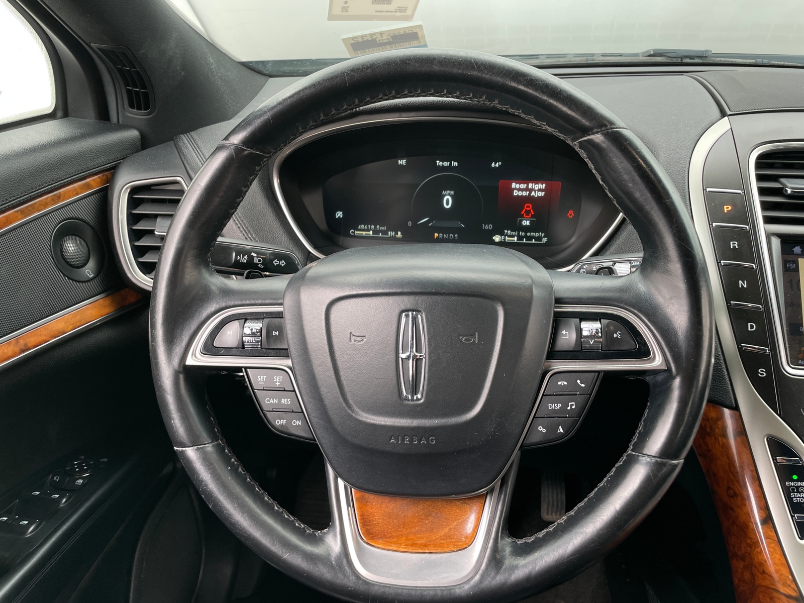 Thumbnail: 2019 Lincoln Nautilus - 4