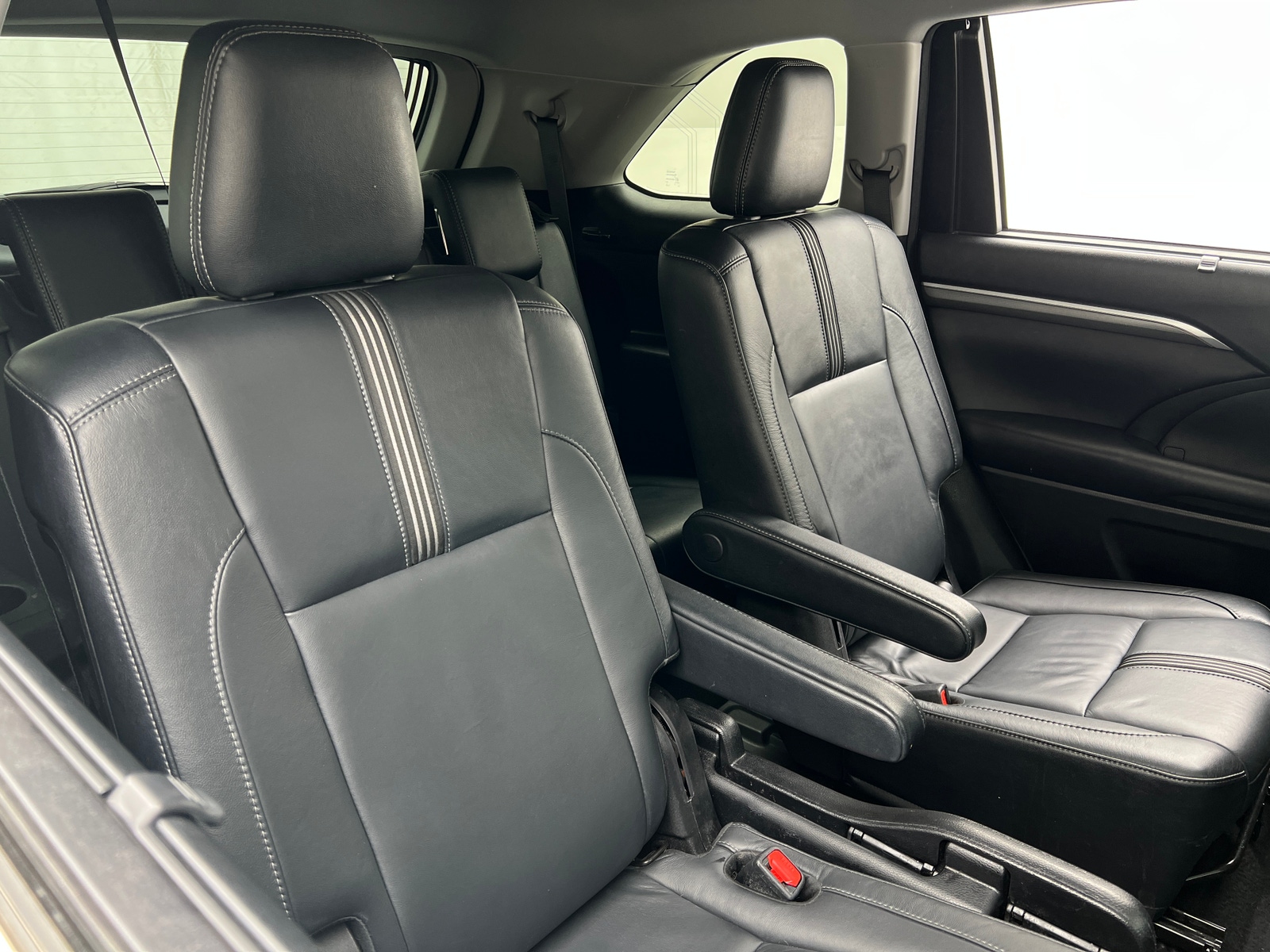 Thumbnail: 2018 Toyota Highlander - 5
