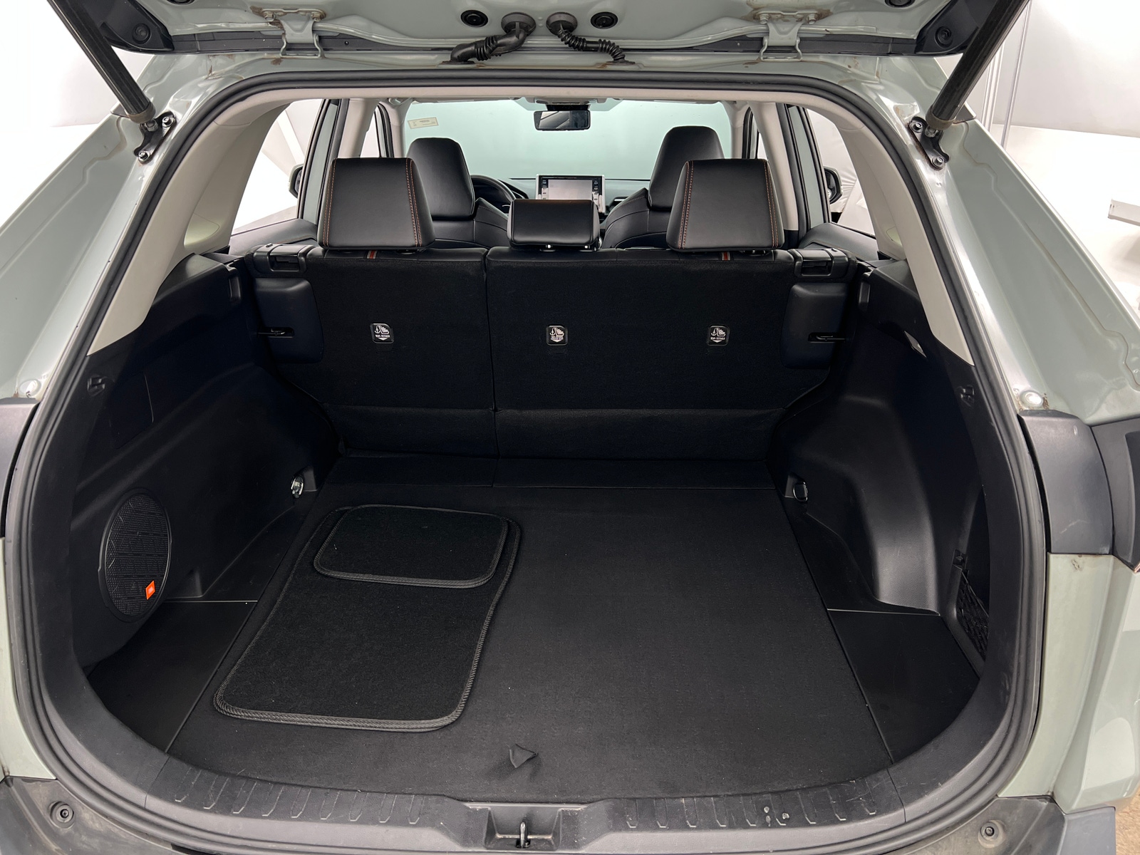 Thumbnail: 2019 Toyota RAV4 - 6