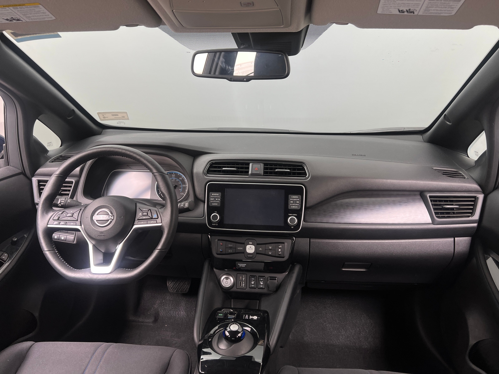 Thumbnail: 2024 Nissan Leaf - 3