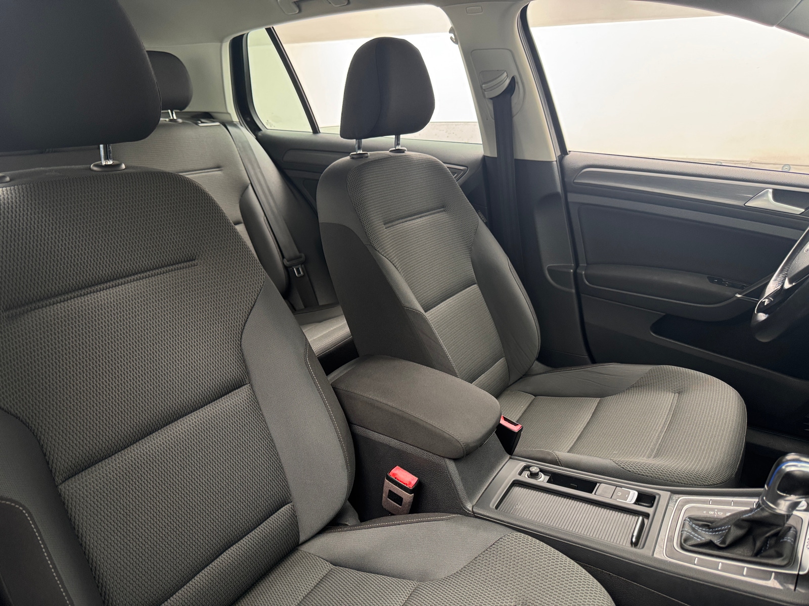 Thumbnail: 2019 Volkswagen e-Golf - 2