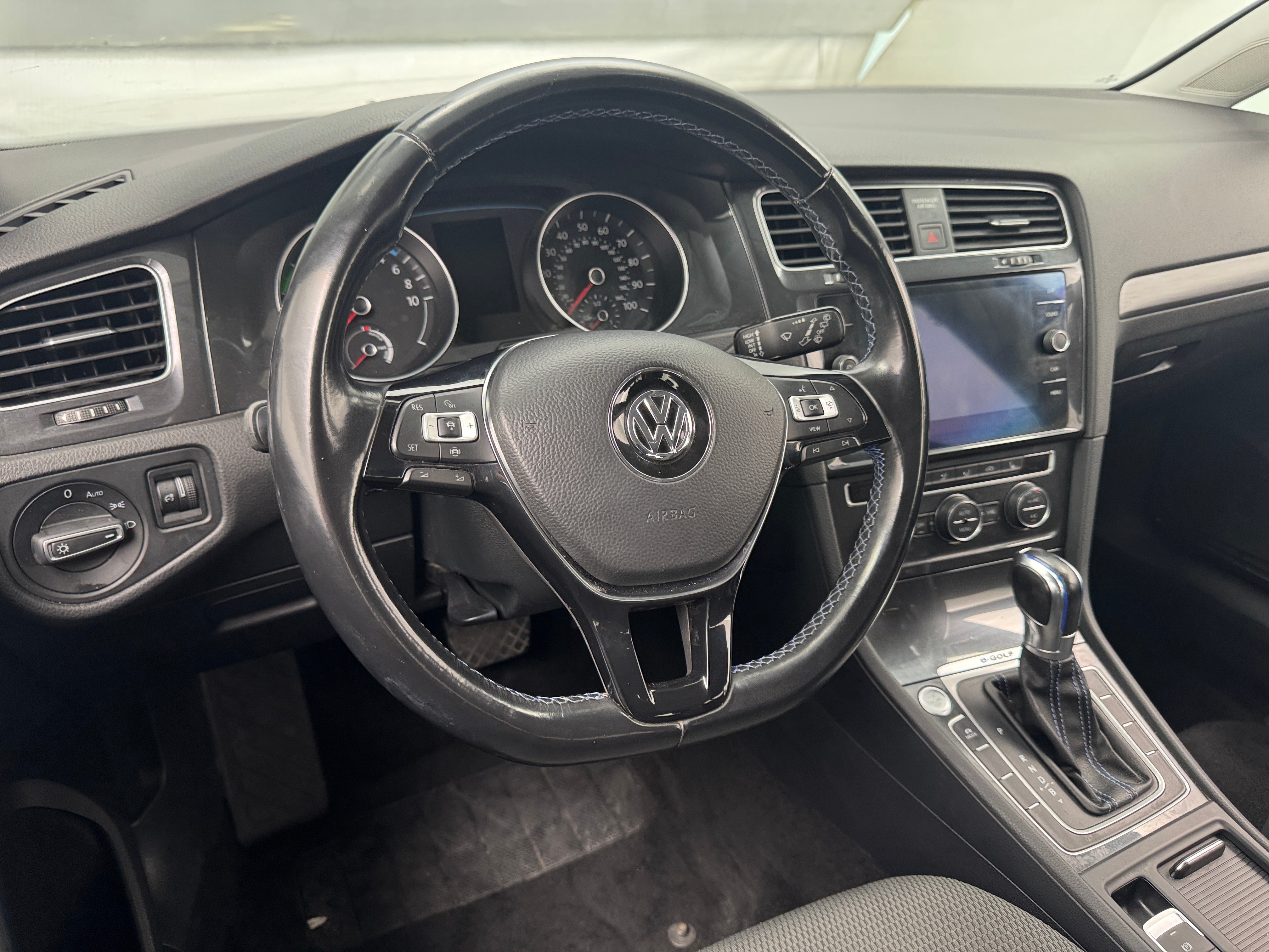 Used 2019 Volkswagen e-Golf e-Golf SE with VIN WVWKR7AU9KW903319 for sale in Auburn, WA