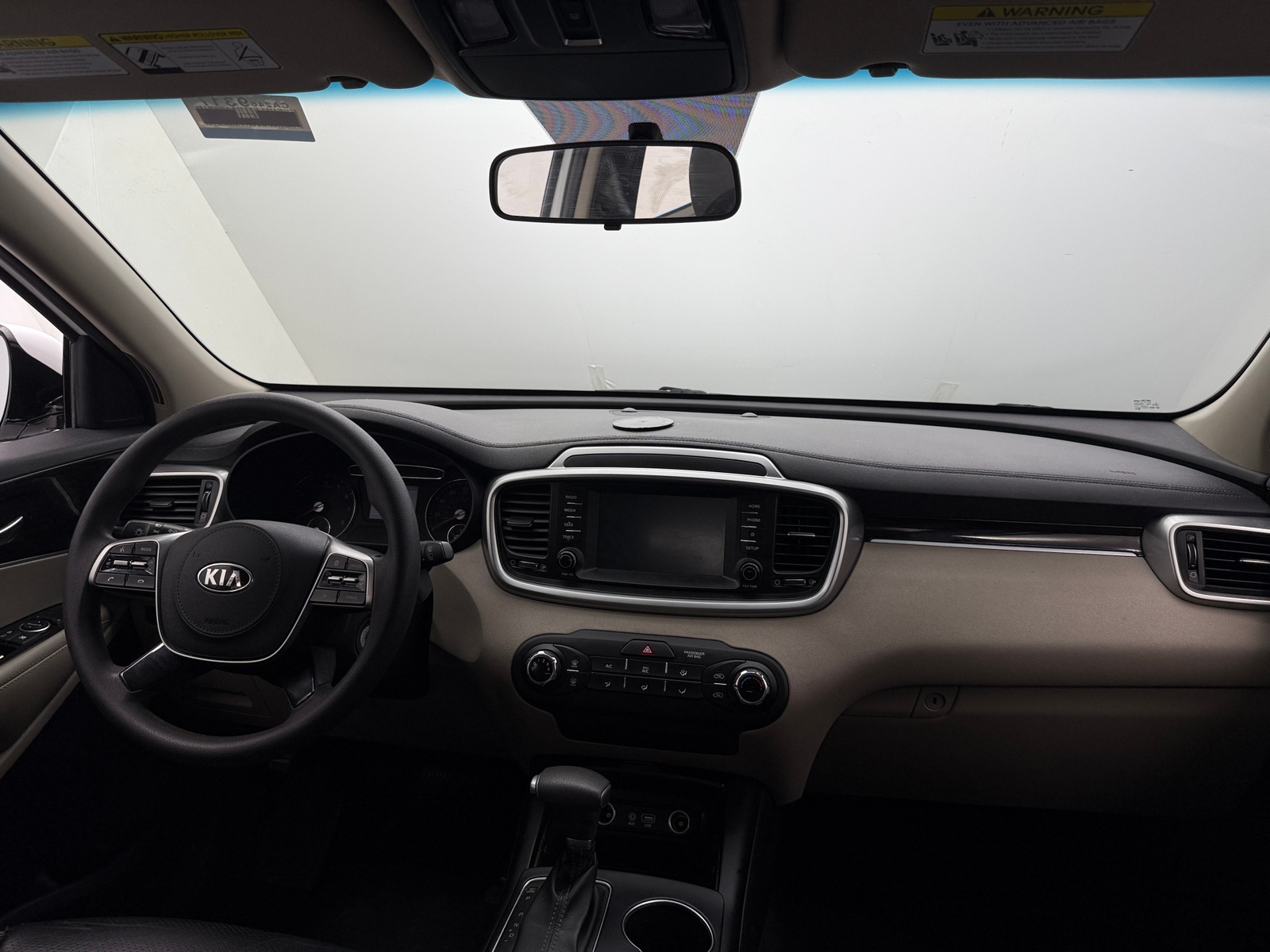 Thumbnail: 2020 Kia Sorento - 3