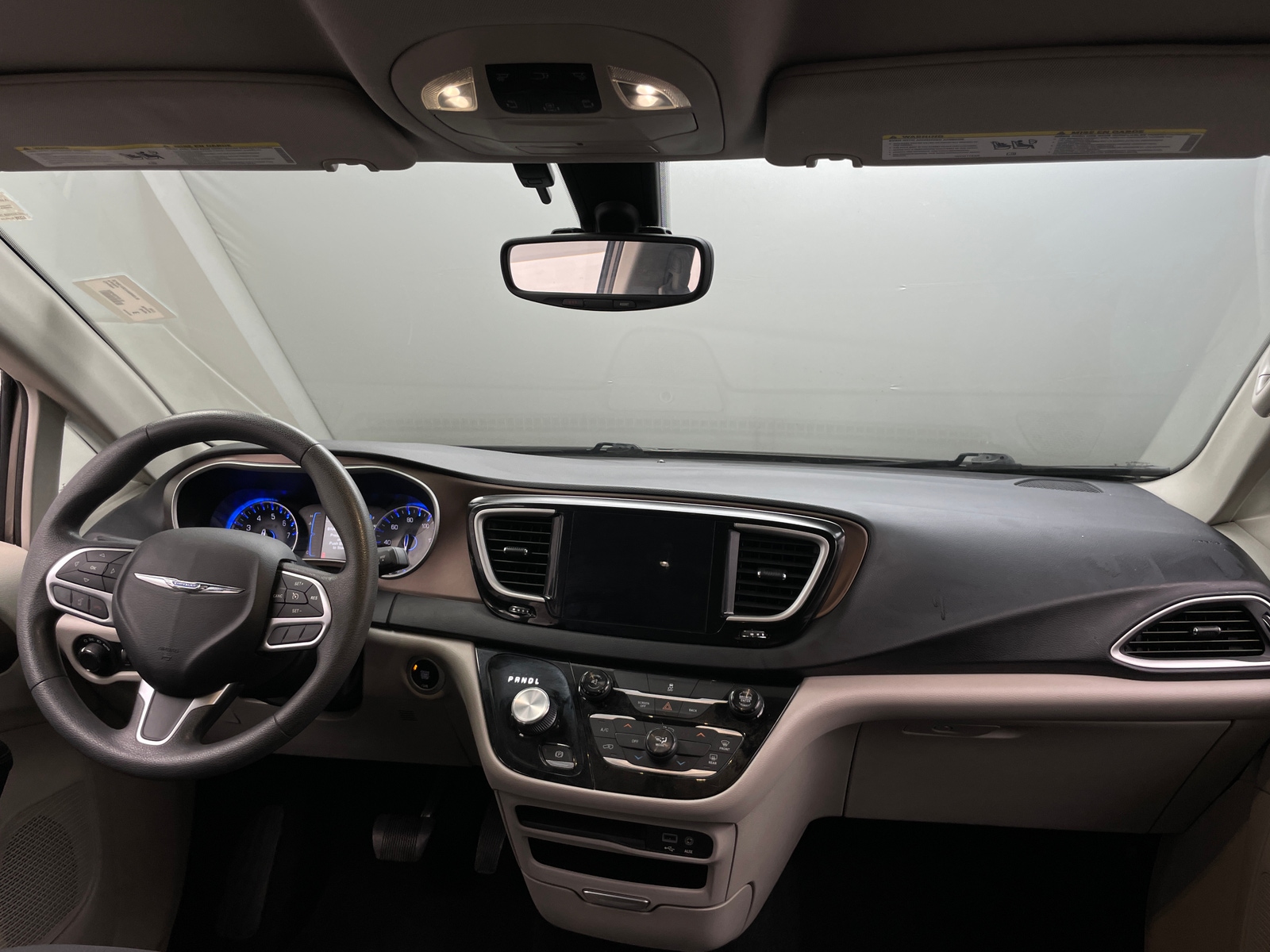 Thumbnail: 2017 Chrysler Pacifica - 3