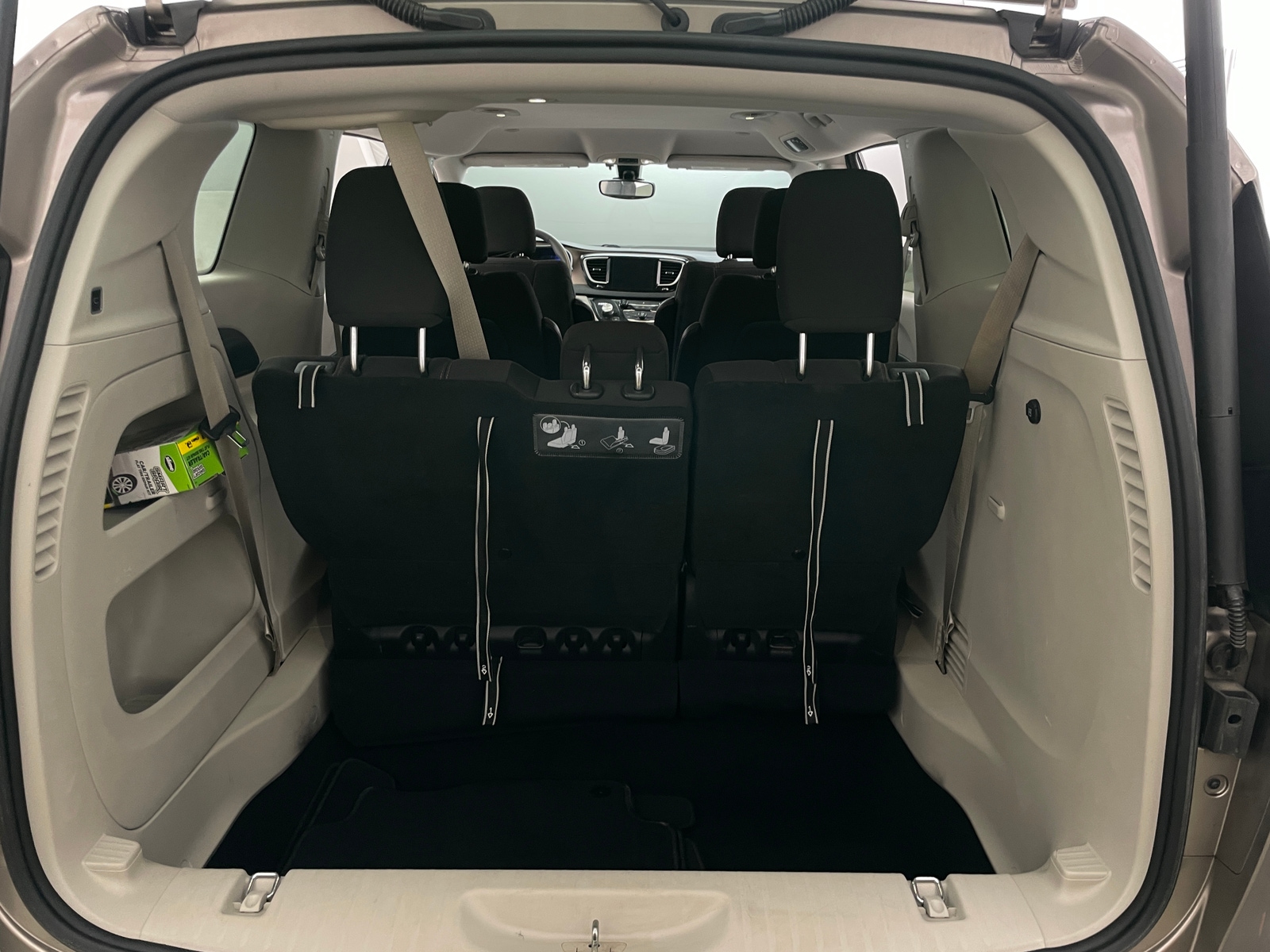 Thumbnail: 2017 Chrysler Pacifica - 7