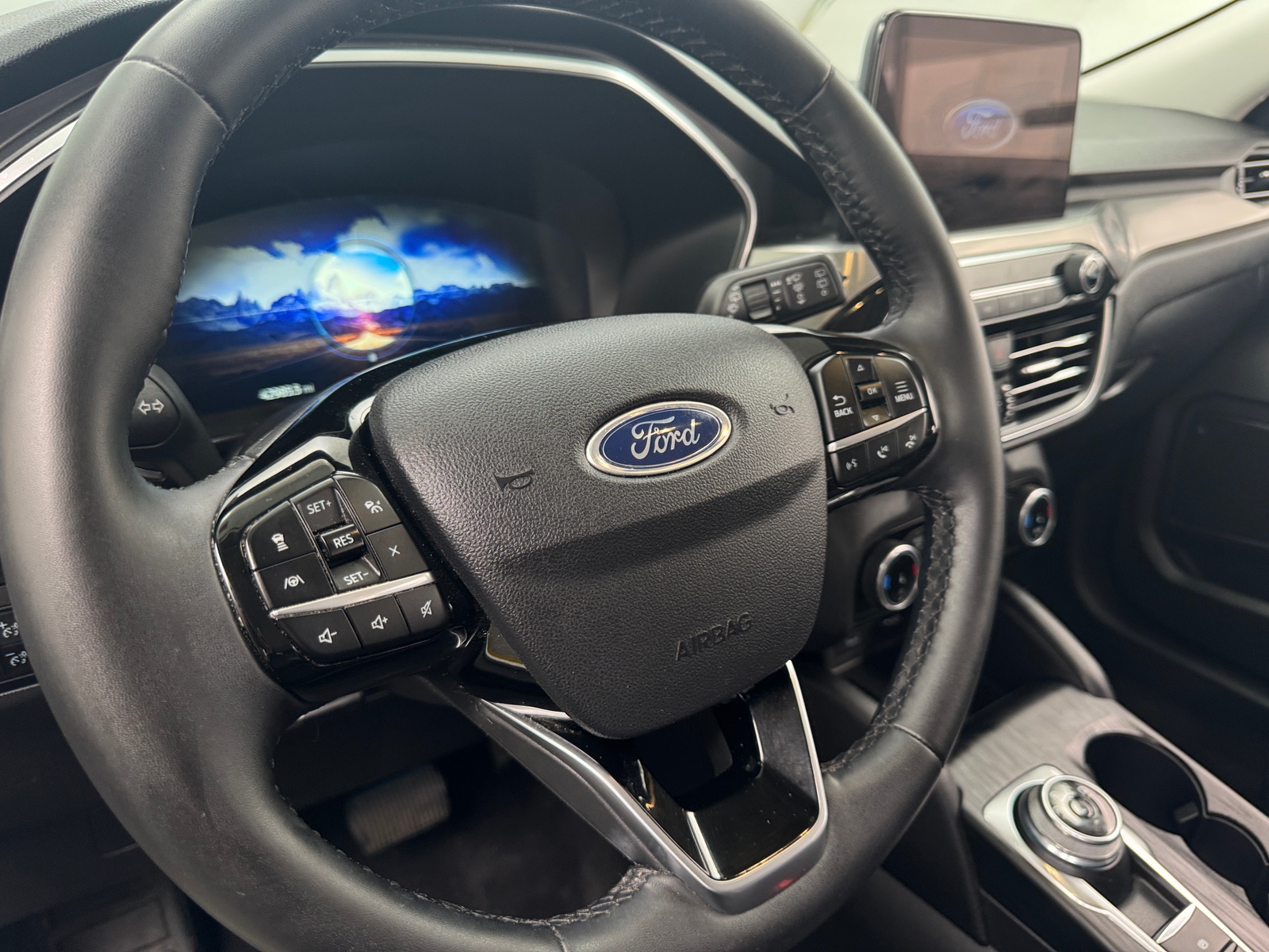 Thumbnail: 2022 Ford Escape - 5