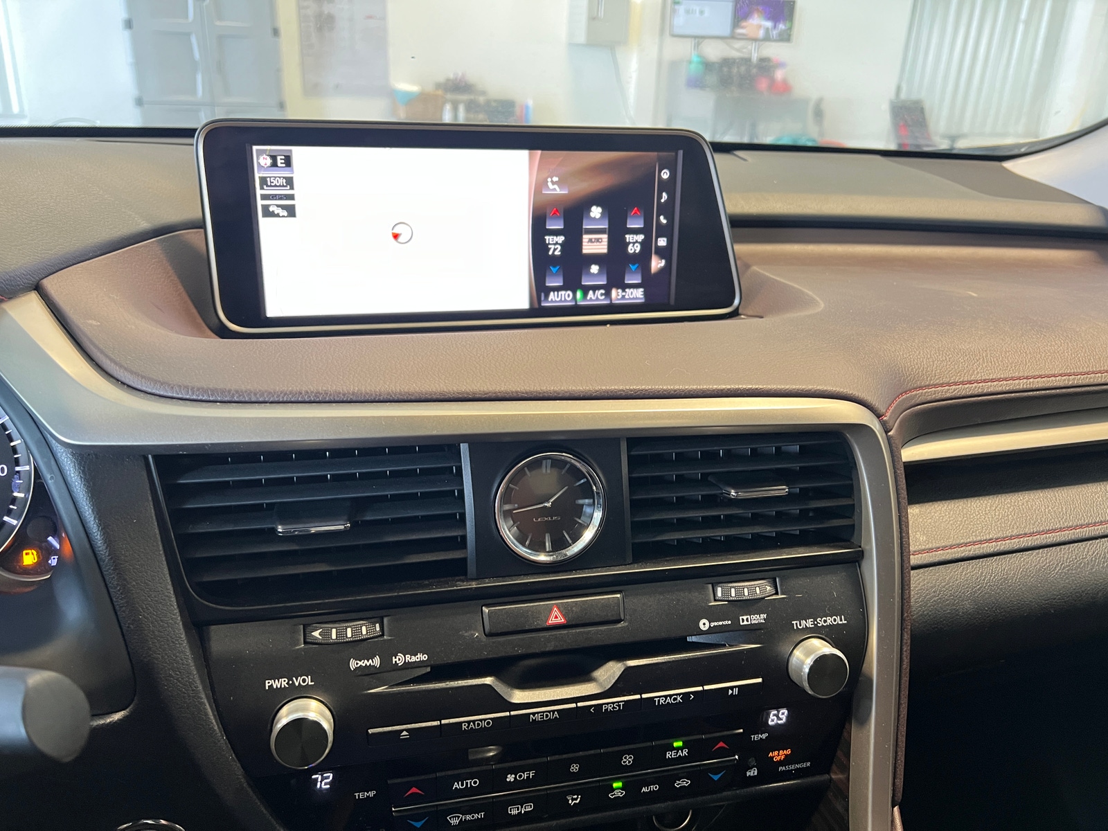 Thumbnail: 2018 Lexus RX - 3