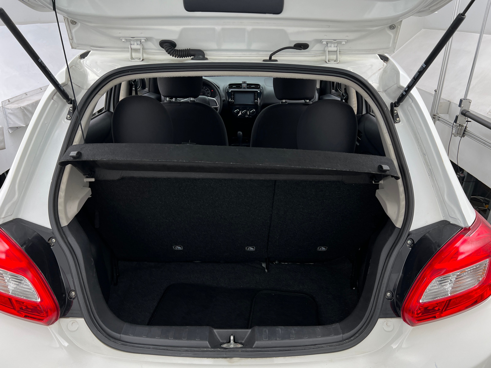 Thumbnail: 2018 Mitsubishi Mirage - 7