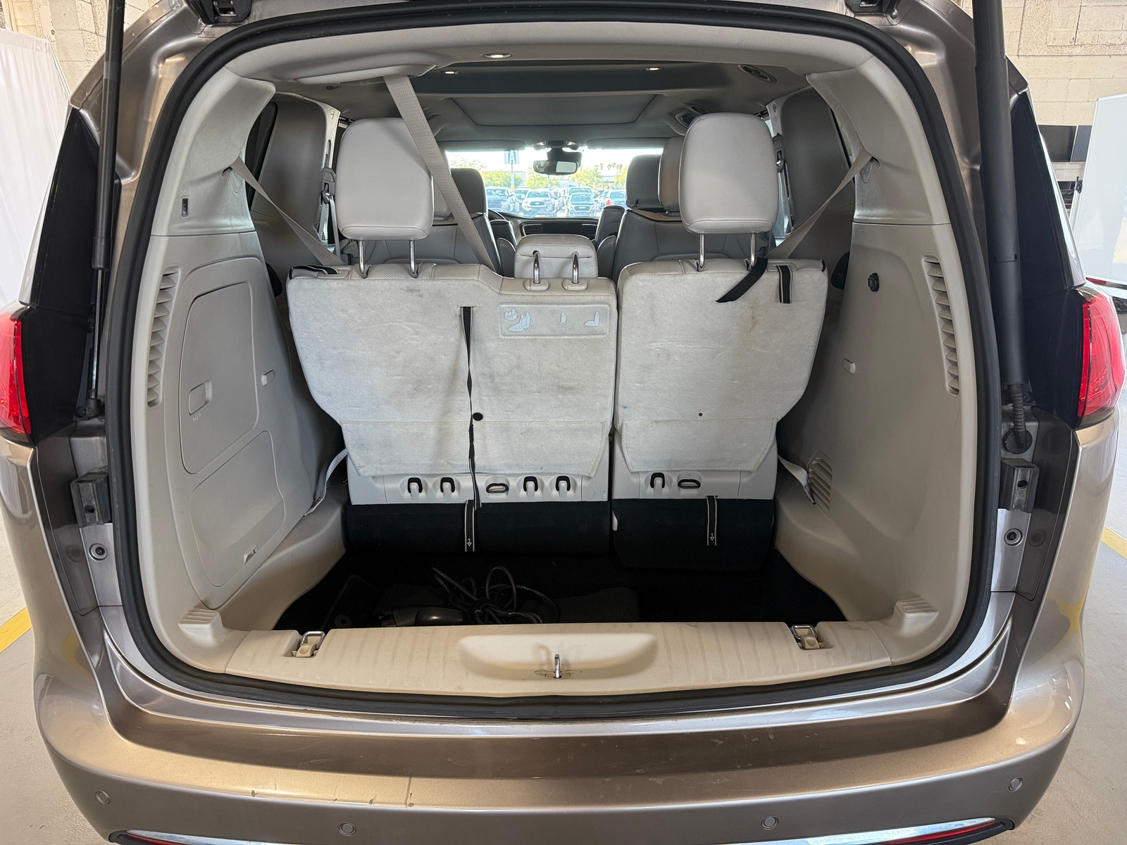 Thumbnail: 2018 Chrysler Pacifica - 6