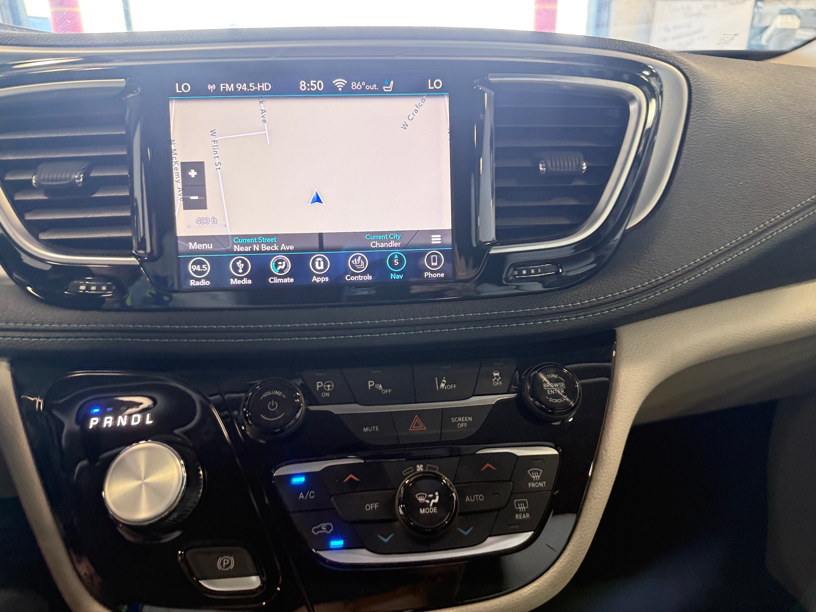 Thumbnail: 2018 Chrysler Pacifica - 3