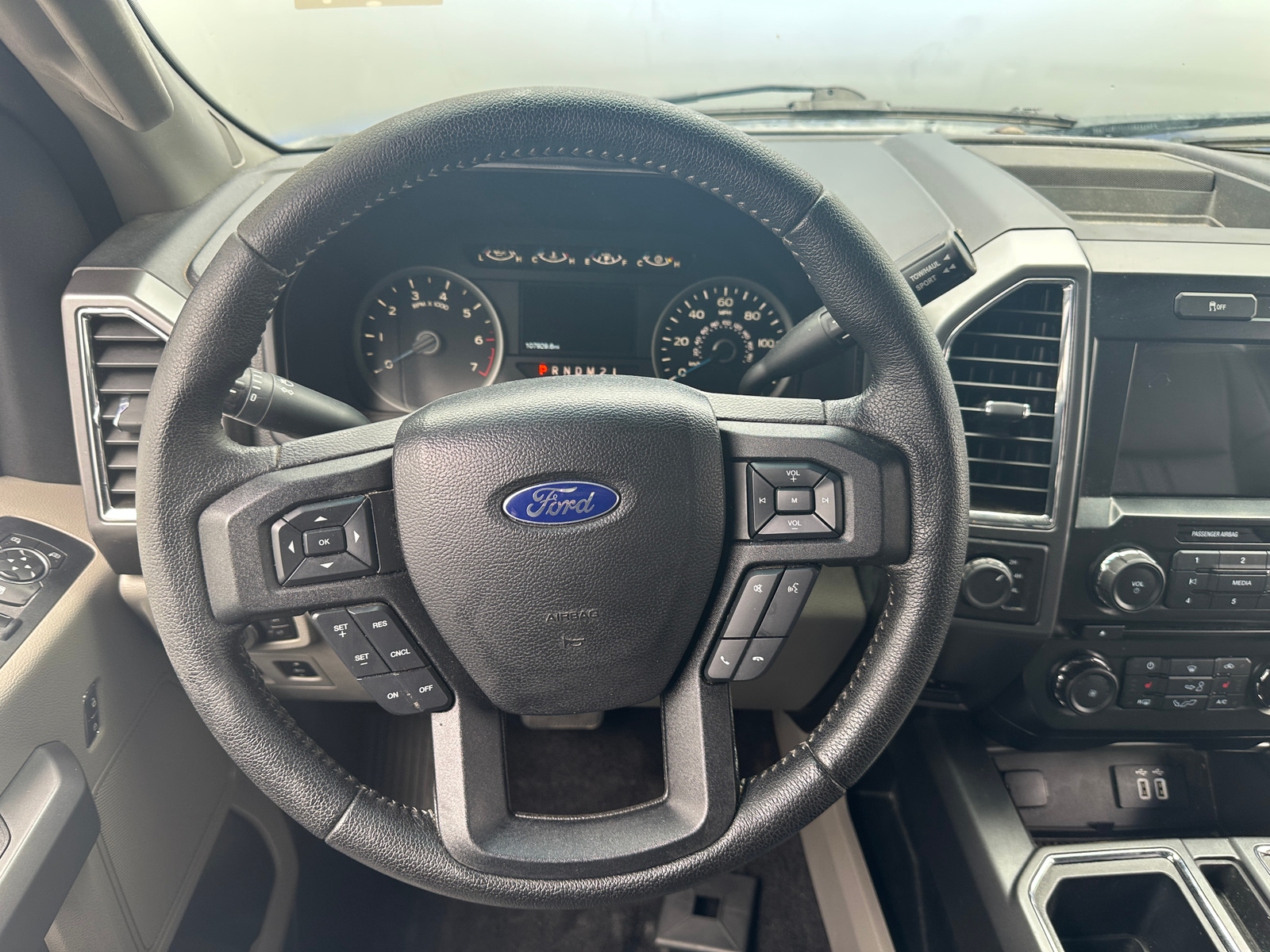 Thumbnail: 2016 Ford Econoline - 5
