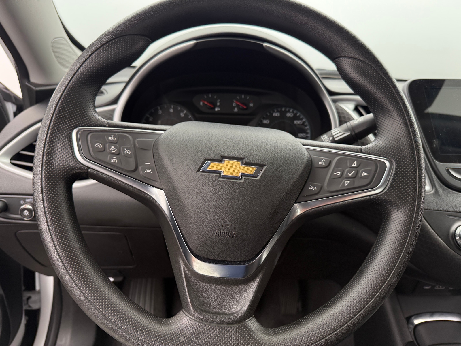 Thumbnail: 2024 Chevrolet Malibu - 5