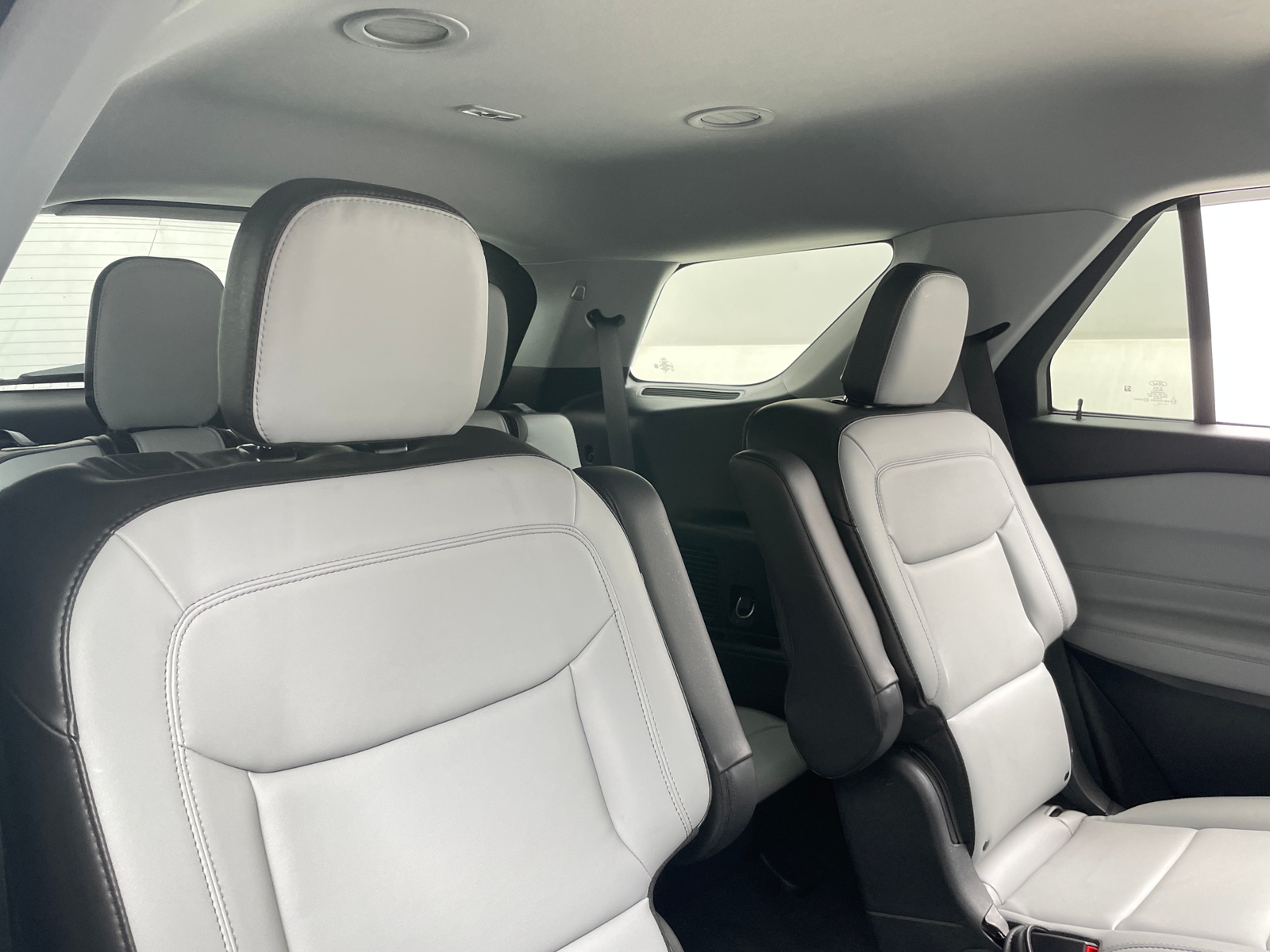 Thumbnail: 2021 Ford Explorer - 5