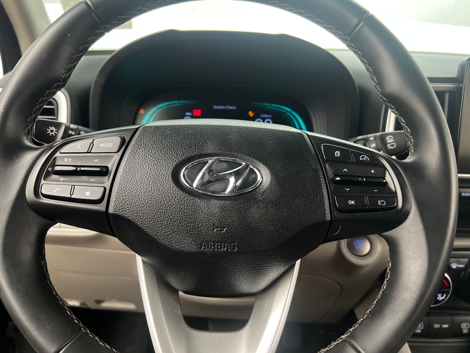 Thumbnail: 2024 Hyundai Venue - 5