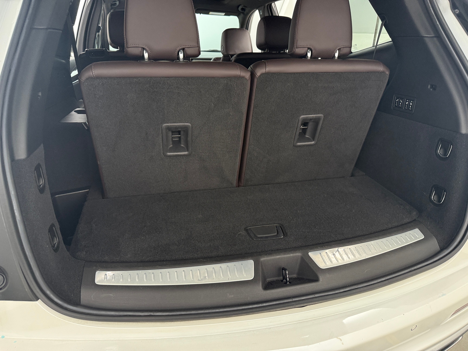 Thumbnail: 2021 Cadillac XT6 - 6