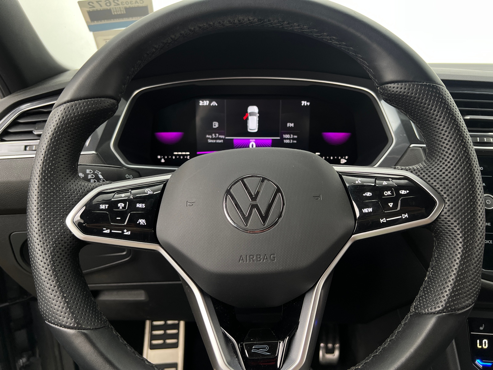 Thumbnail: 2022 Volkswagen Tiguan - 4